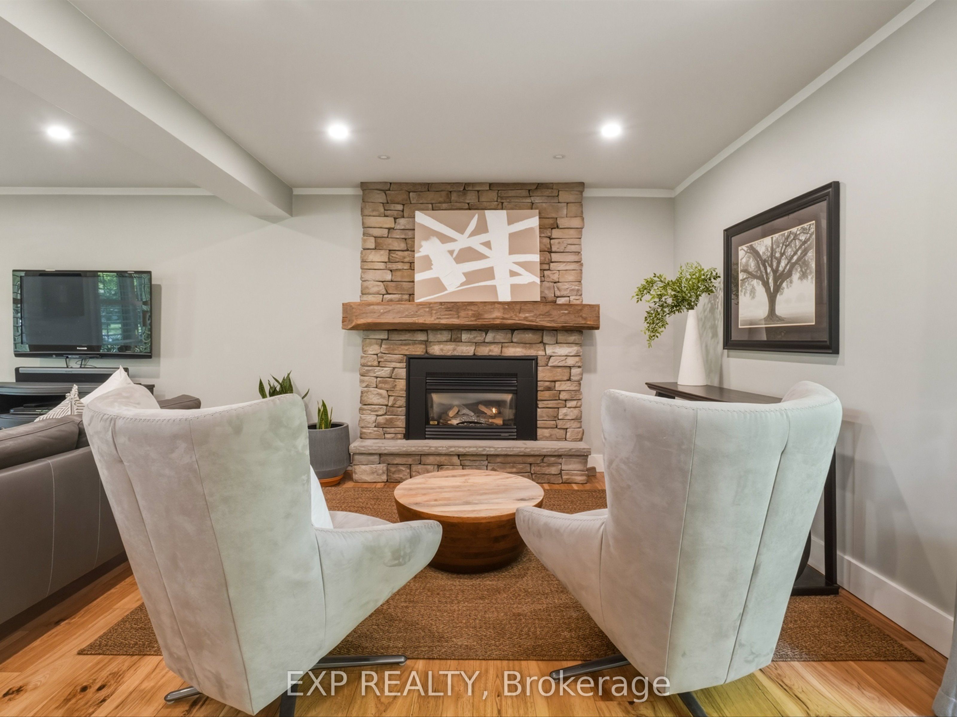 11 Spence Avenue, Springwater, ON L9X 0P2 photo 4