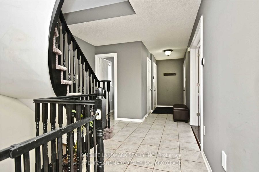 38 Lucas Avenue, Barrie, ON L4N 9M7 photo 5