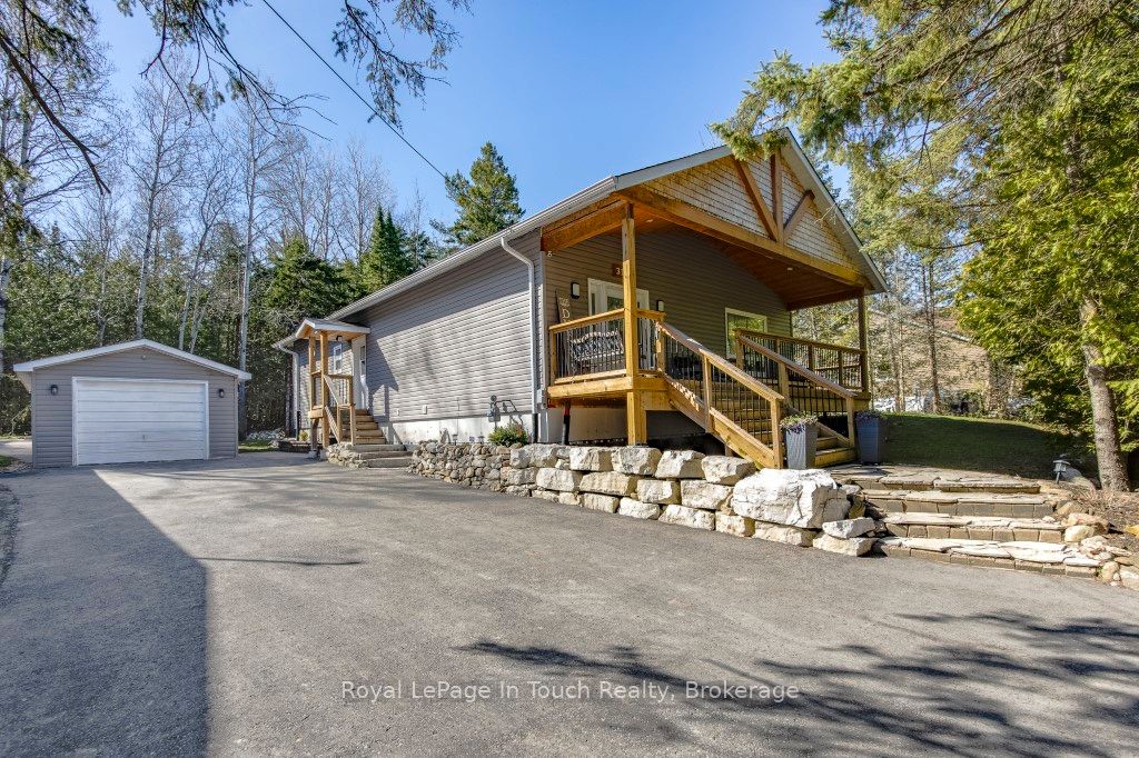 31 Earldom Boulevard, Tay, ON L0K 1R0