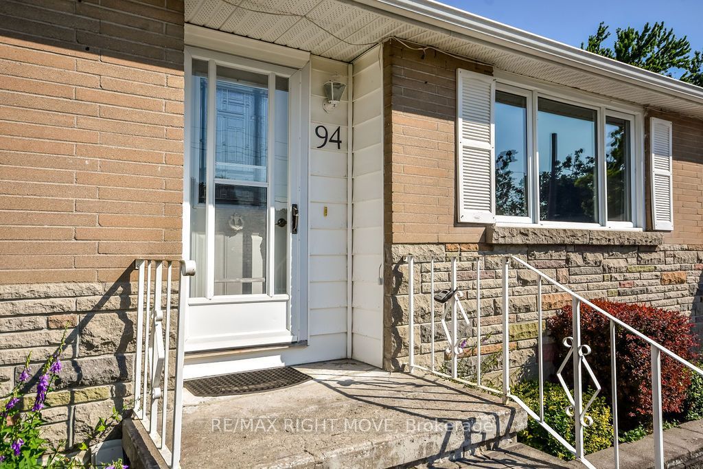 94 Fittons Road E, Orillia, ON L3V 2J5 photo 4