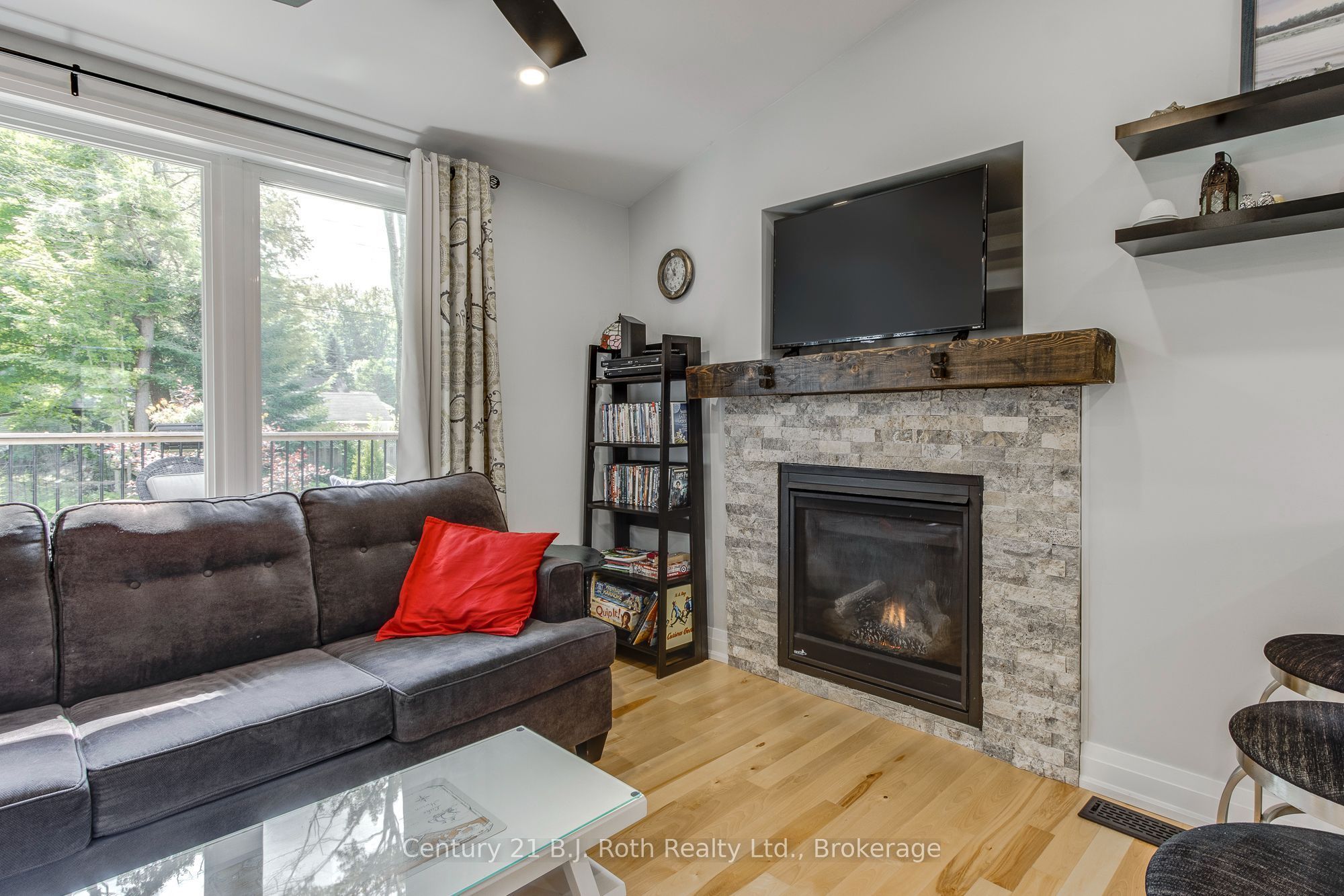 8 Arbor Road, Tiny, ON L0L 2J0 photo 3