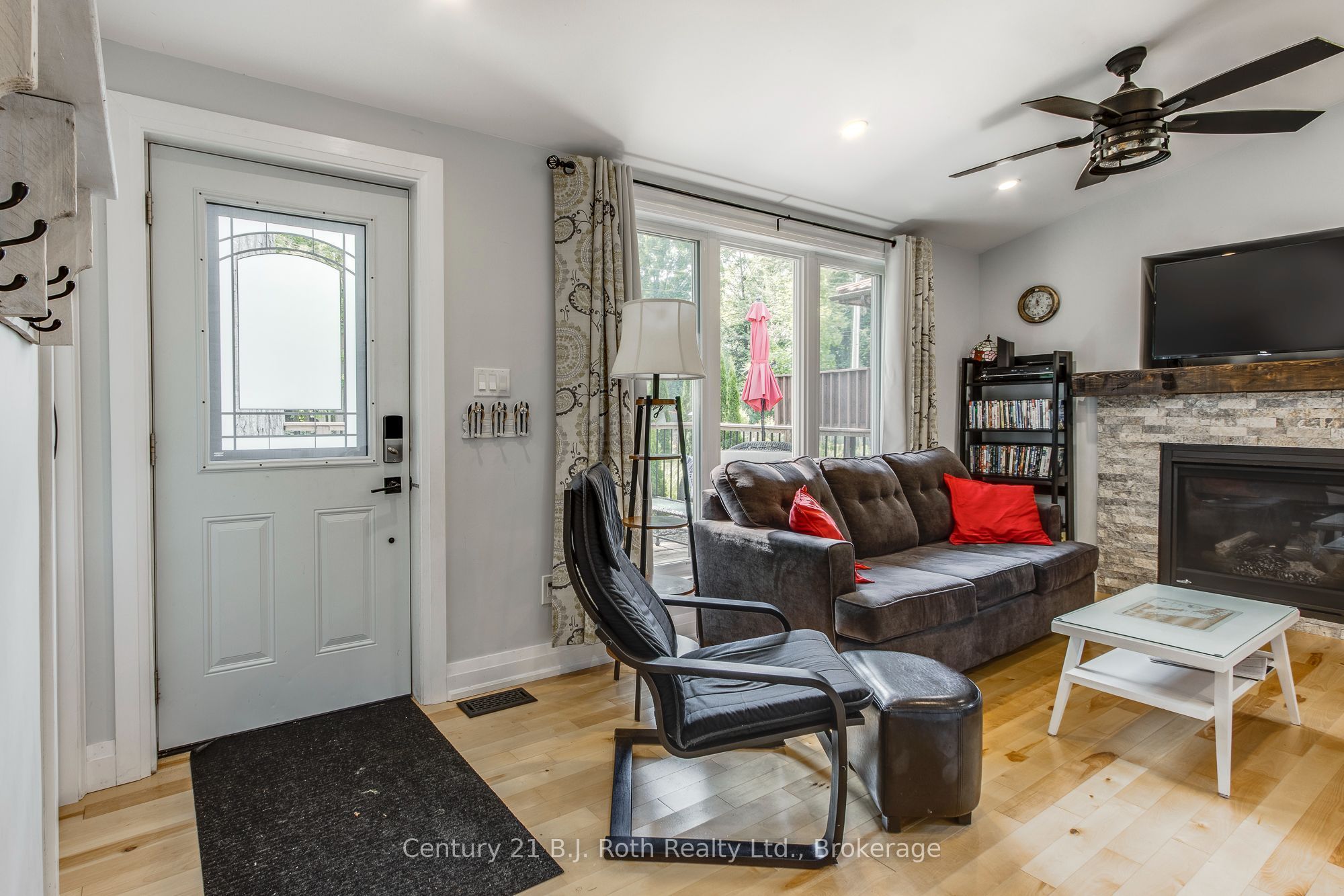 8 Arbor Road, Tiny, ON L0L 2J0 photo 5
