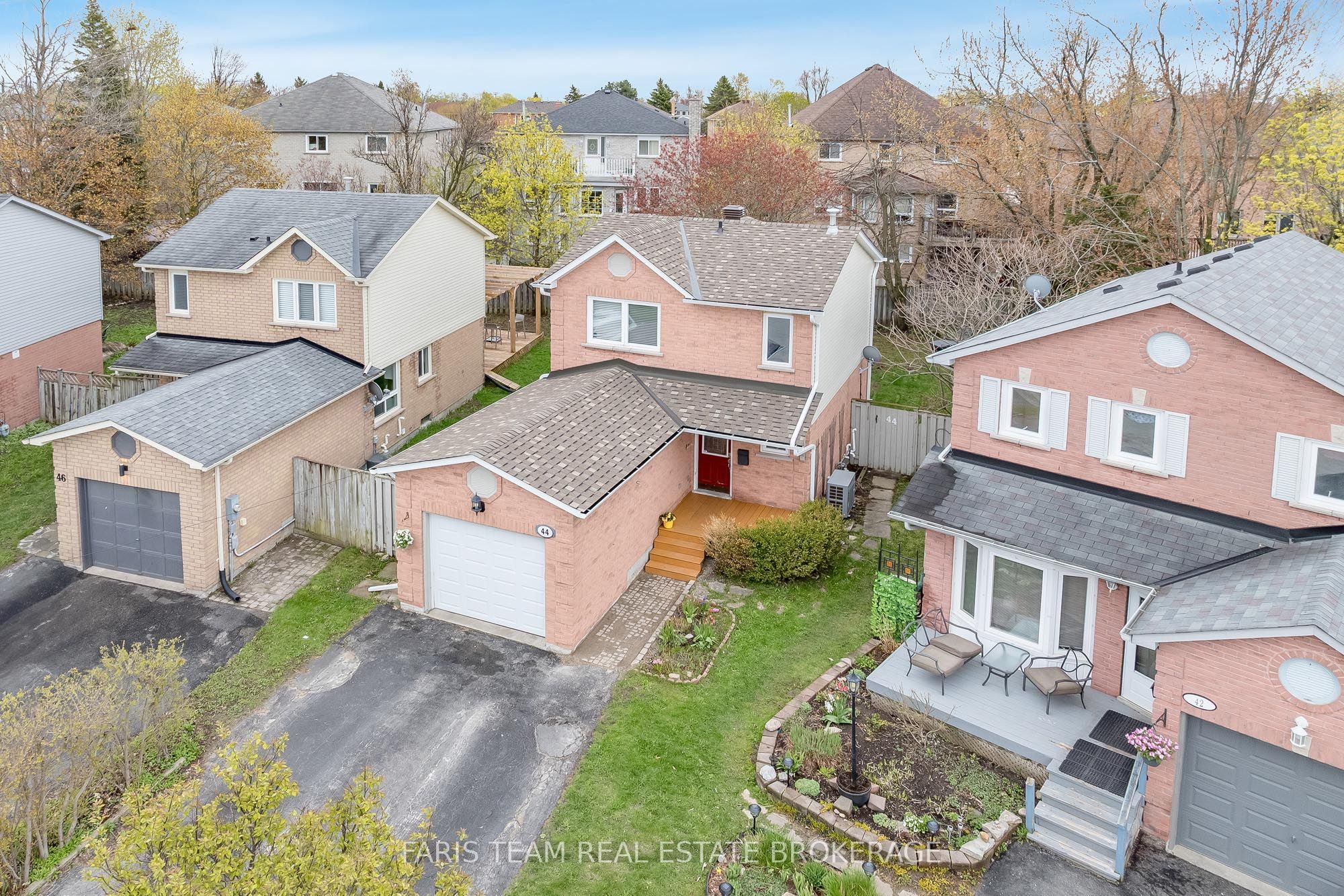 44 Hadden Crescent, Barrie, ON L4M 6G6 photo 4
