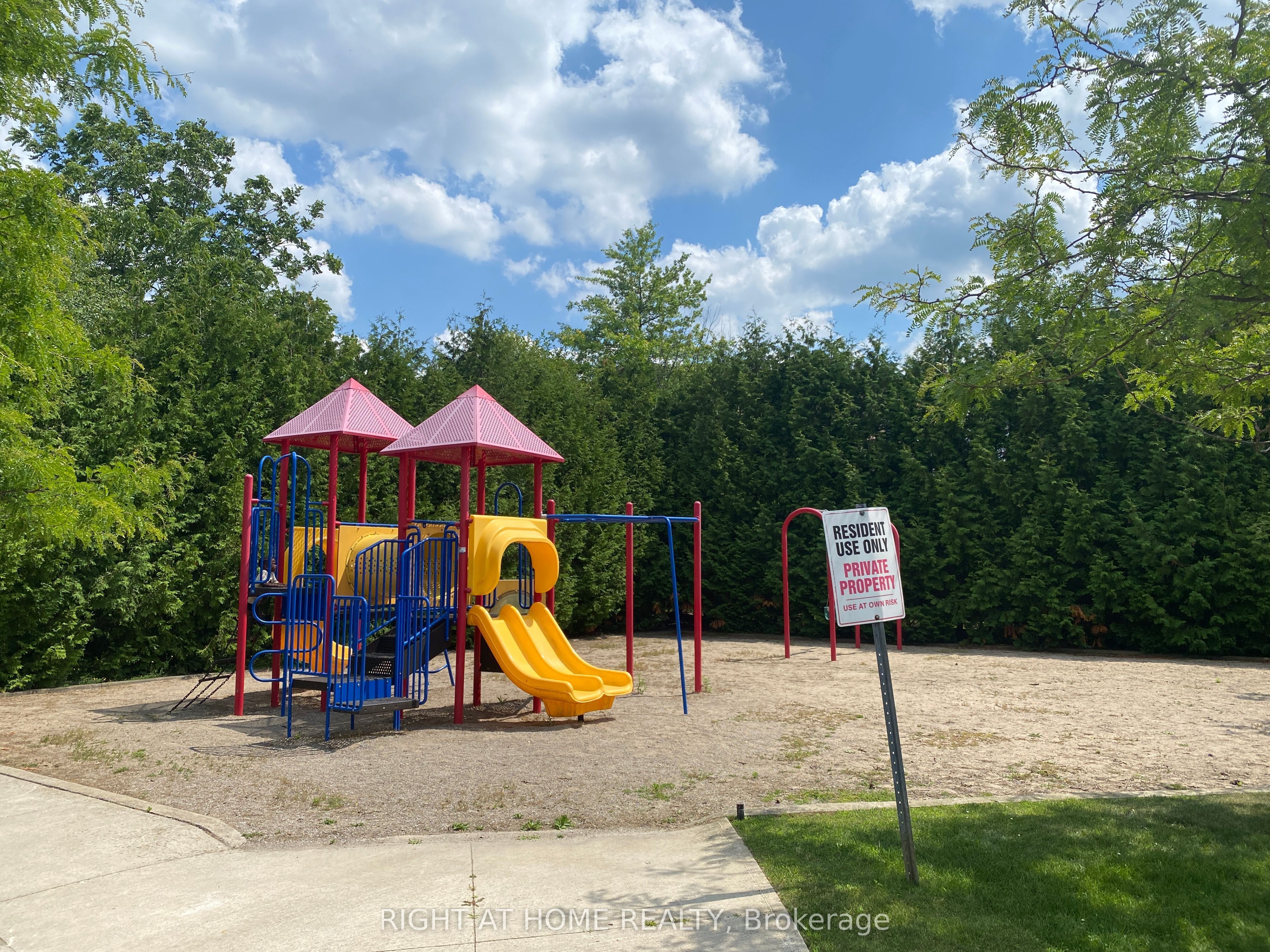 13 Cheltenham Road 8, Barrie, ON L4M 0E7 photo 3
