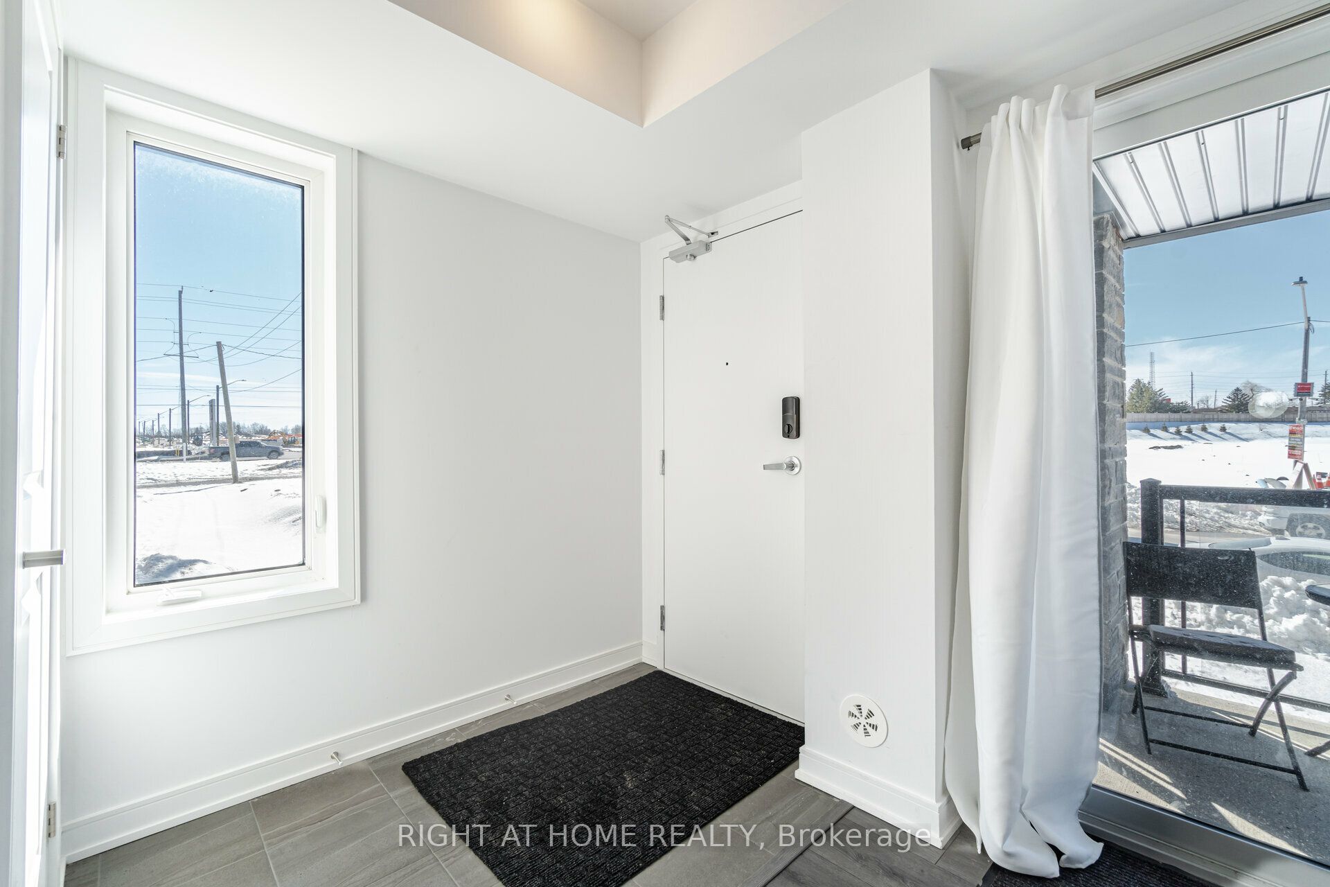 44 Magnolia Lane, Barrie, ON L9J 0N9 photo 3