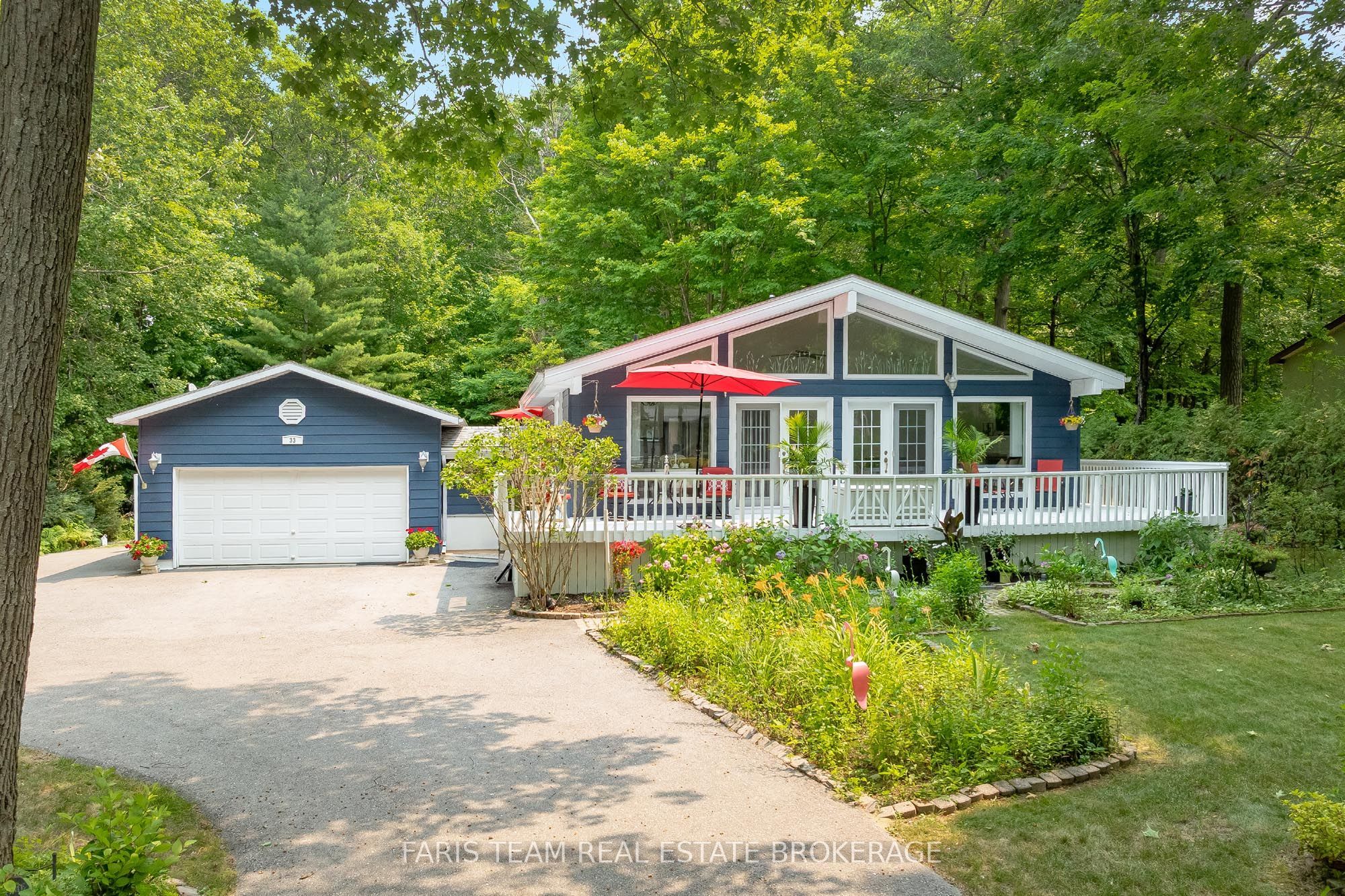 33 Oneida Crescent, Tiny, ON L9M 0B2 photo 2