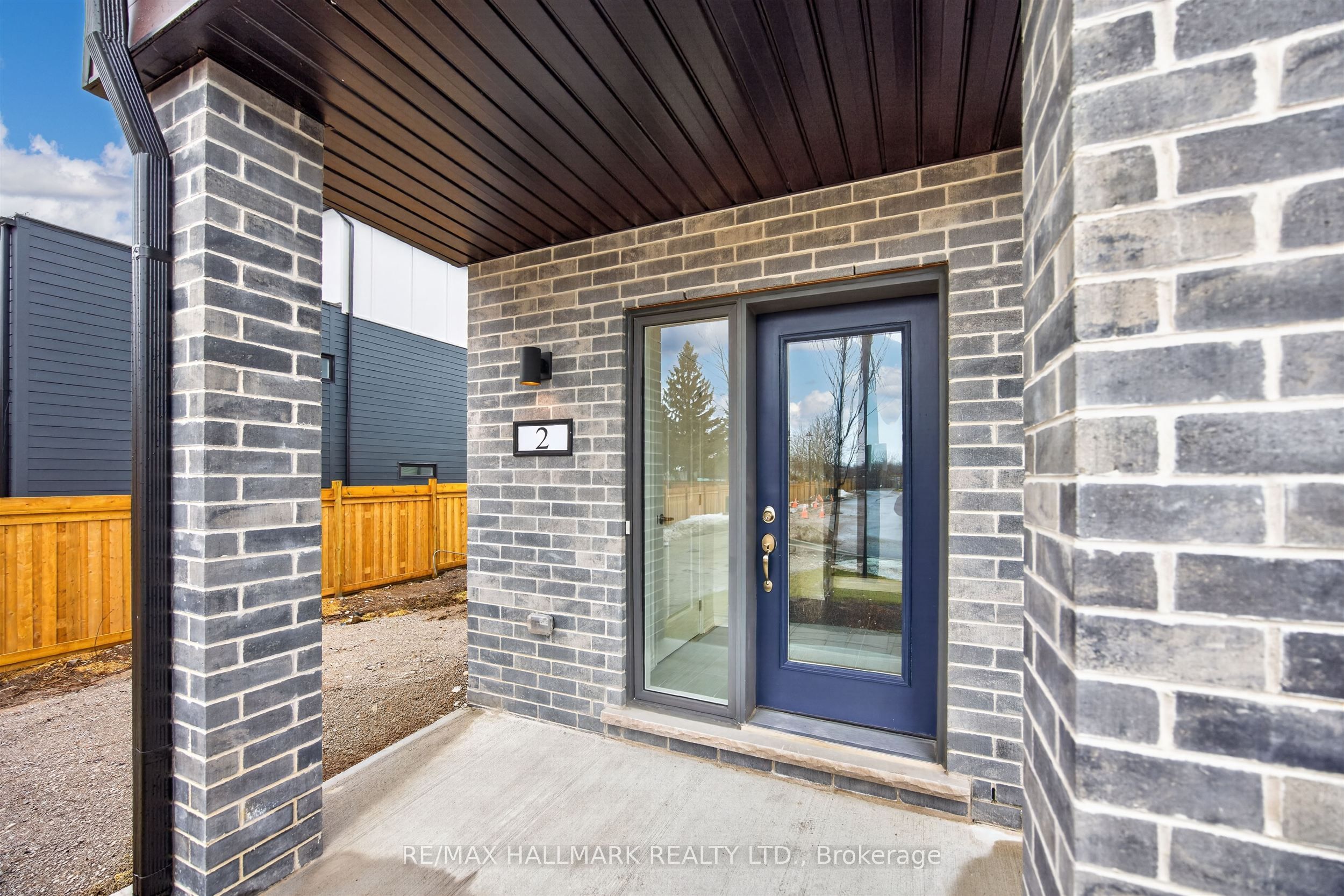 2 Wyn Wood Lane, Orillia, ON L3V 8P6 photo 2