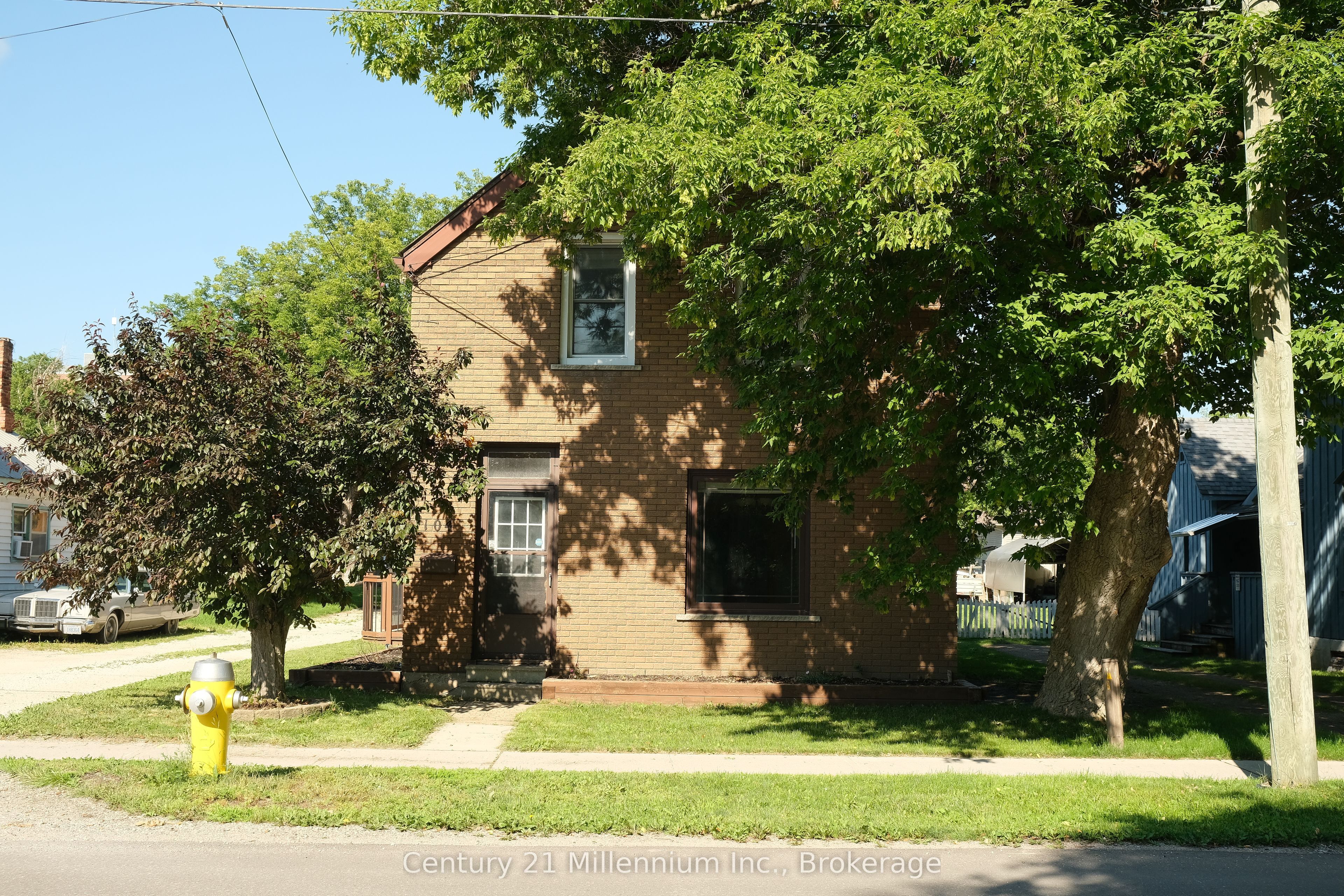104 Spruce Street, Collingwood, ON L9Y 3G7 photo 3