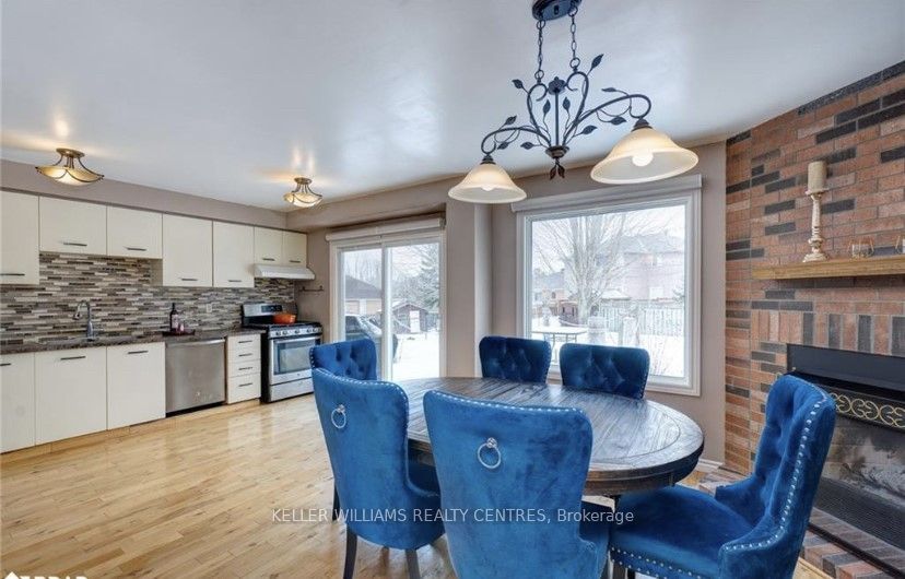21 Delaney Crescent, Barrie, ON L4N 7C3 photo 3