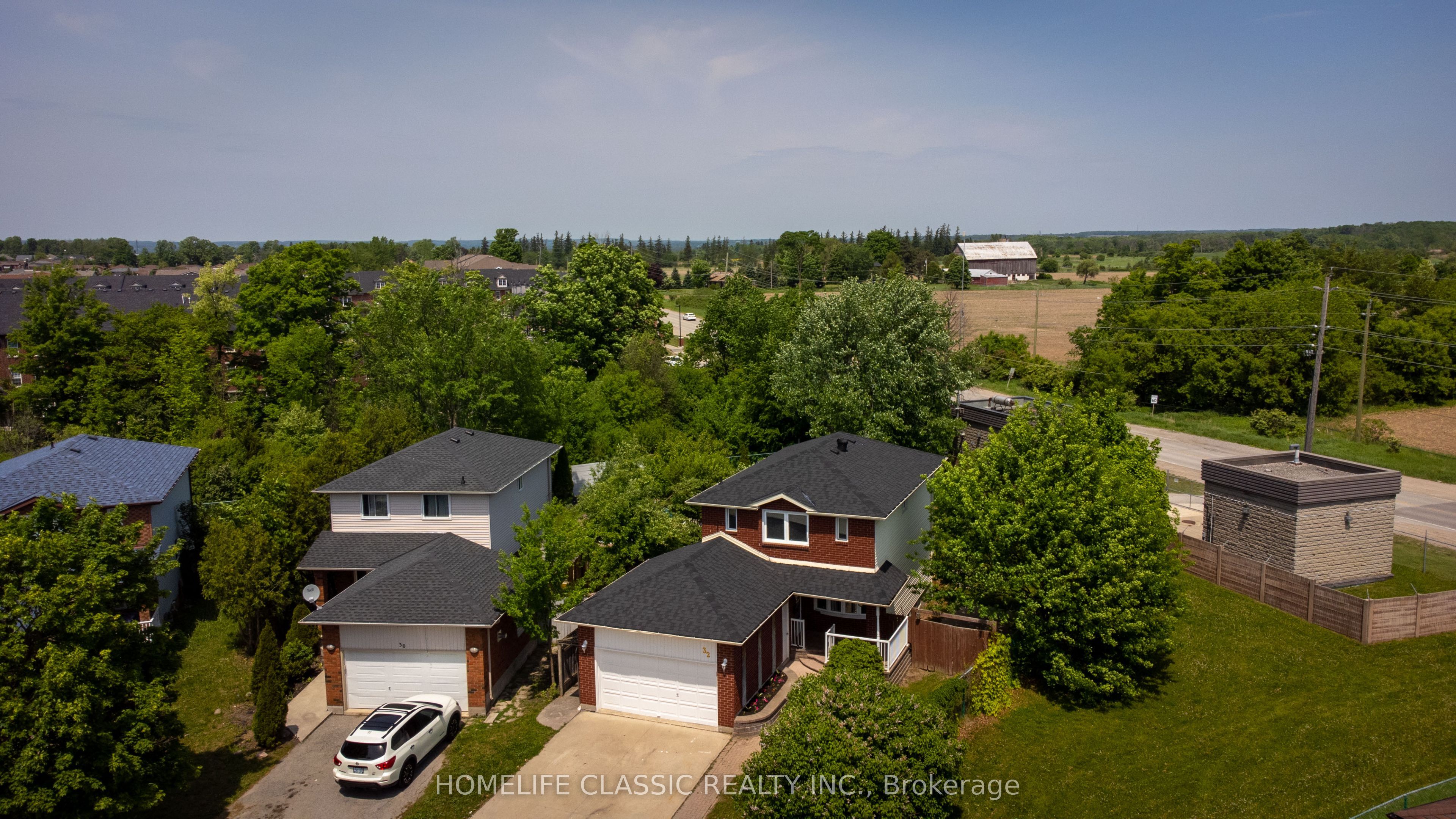 32 Rosenfeld Drive, Barrie, ON L4M 5X2 photo 2