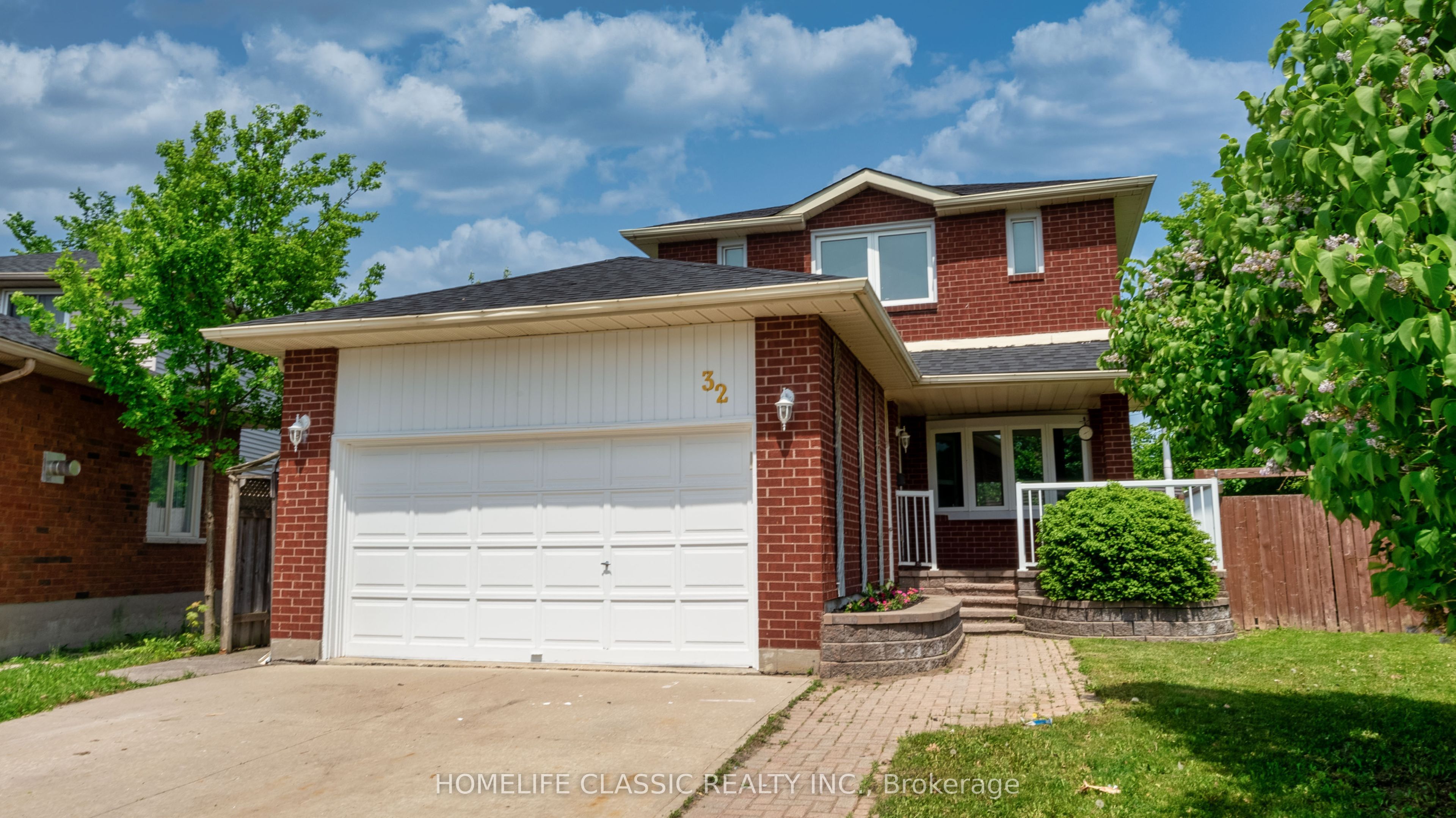 32 Rosenfeld Drive, Barrie, ON L4M 5X2 photo 3