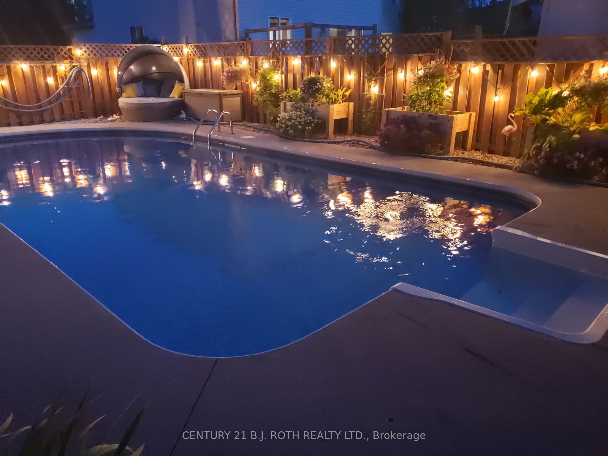 42 Farmstead Crescent, Barrie, ON L4N 8S1 photo 4