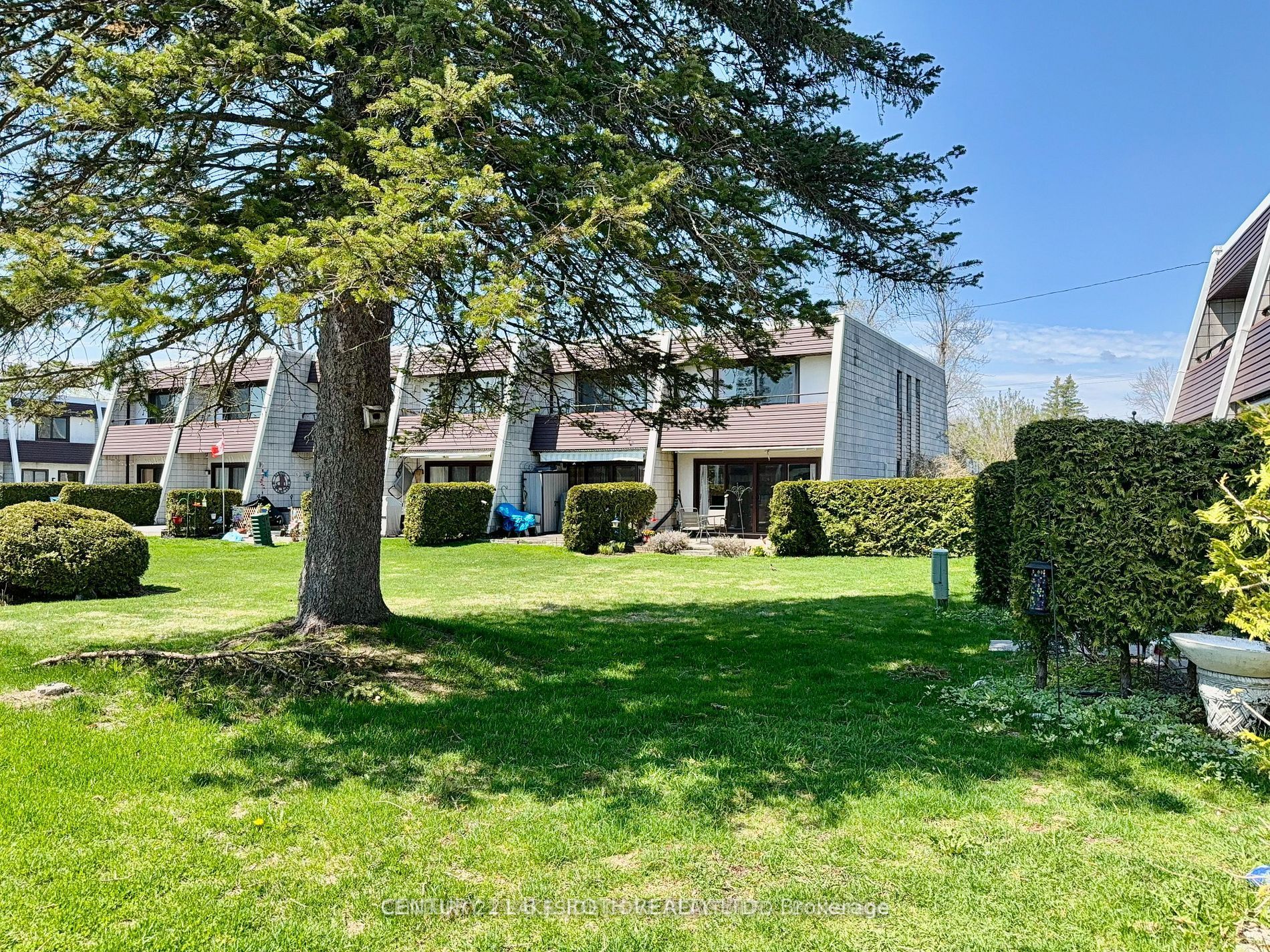 1 W Paradise Boulevard S Unit 27, Ramara, ON L0K 1B0 photo 3