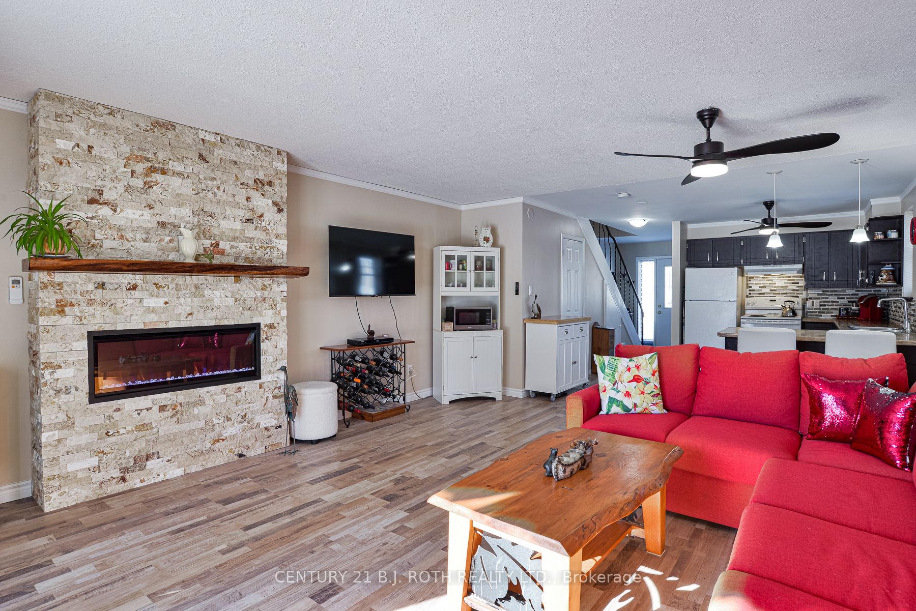 1 W Paradise Boulevard S Unit 27, Ramara, ON L0K 1B0 photo 5