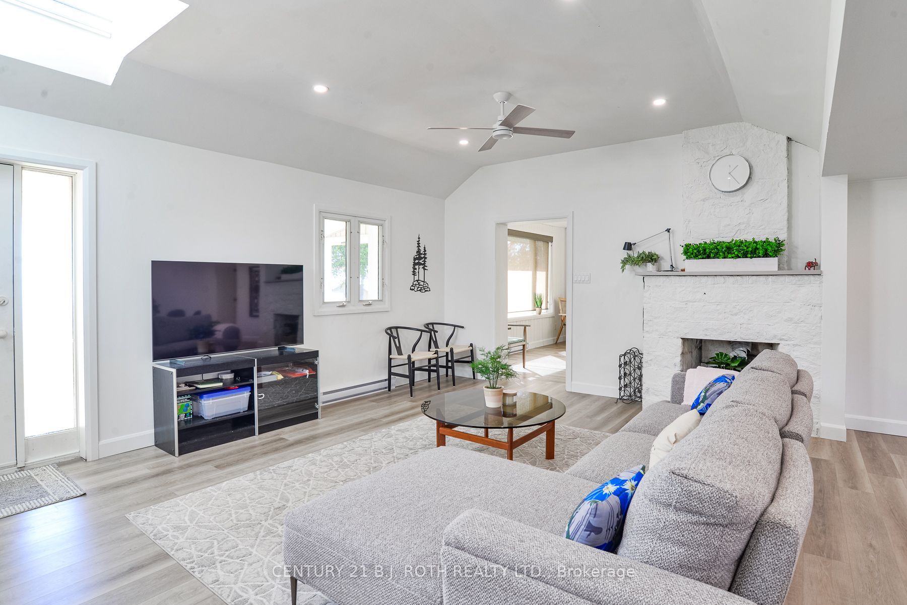 3568 W Amilia Drive W, Ramara, ON L0K 1B0