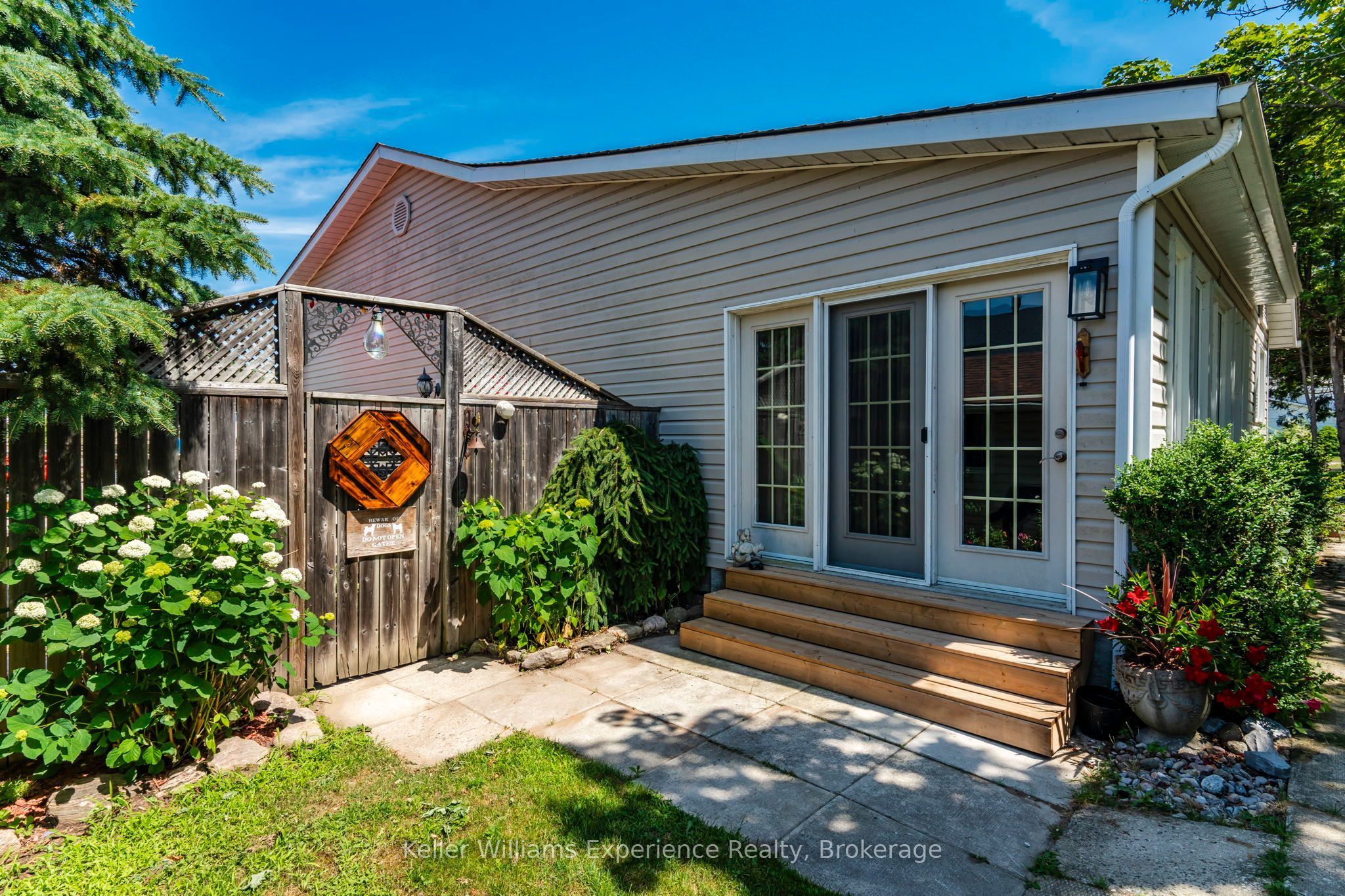 281 Park Street, Tay, ON L0K 2A0 photo 2