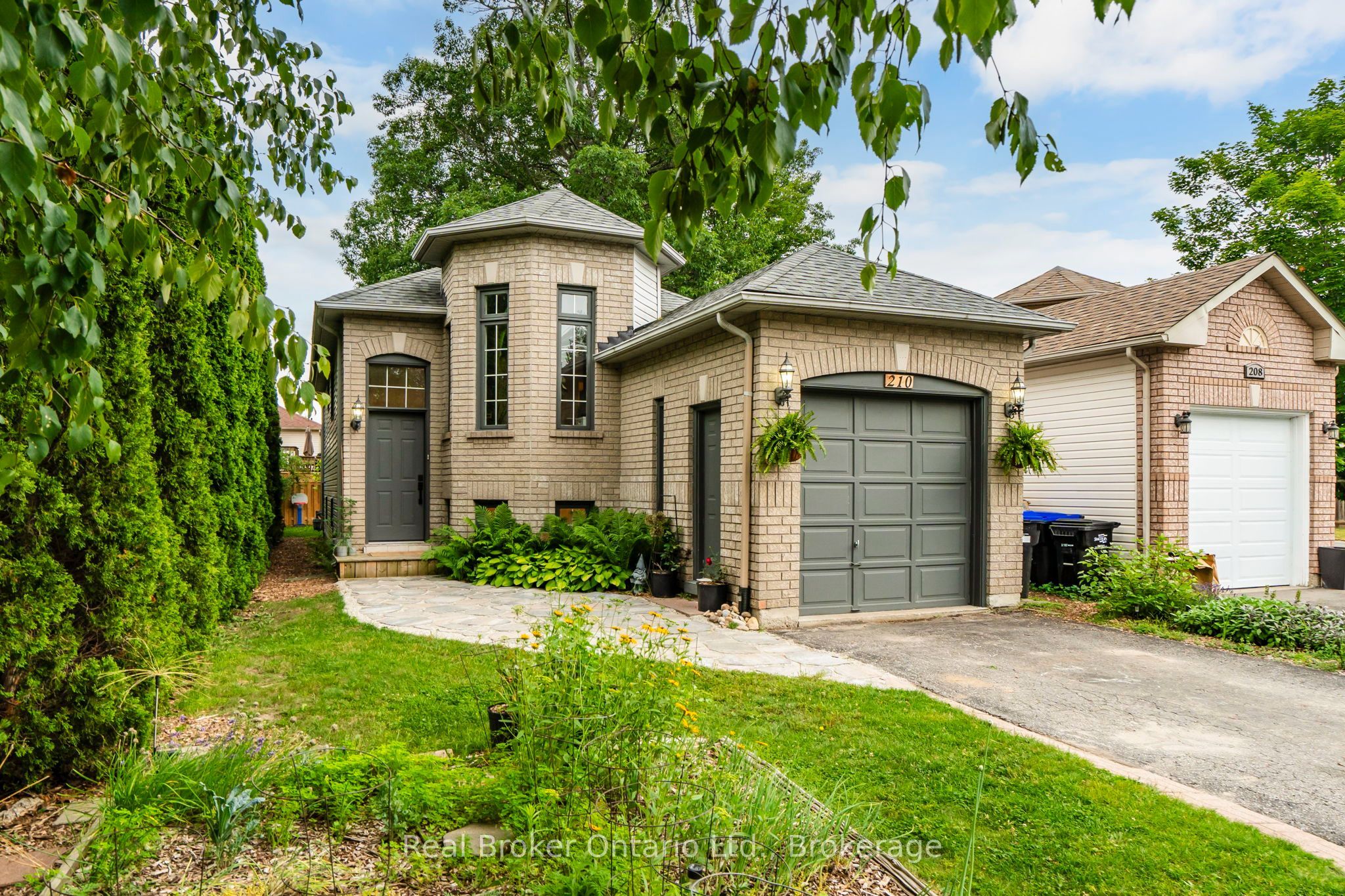 210 Dyer Drive, Wasaga Beach, ON L9Z 1E5
