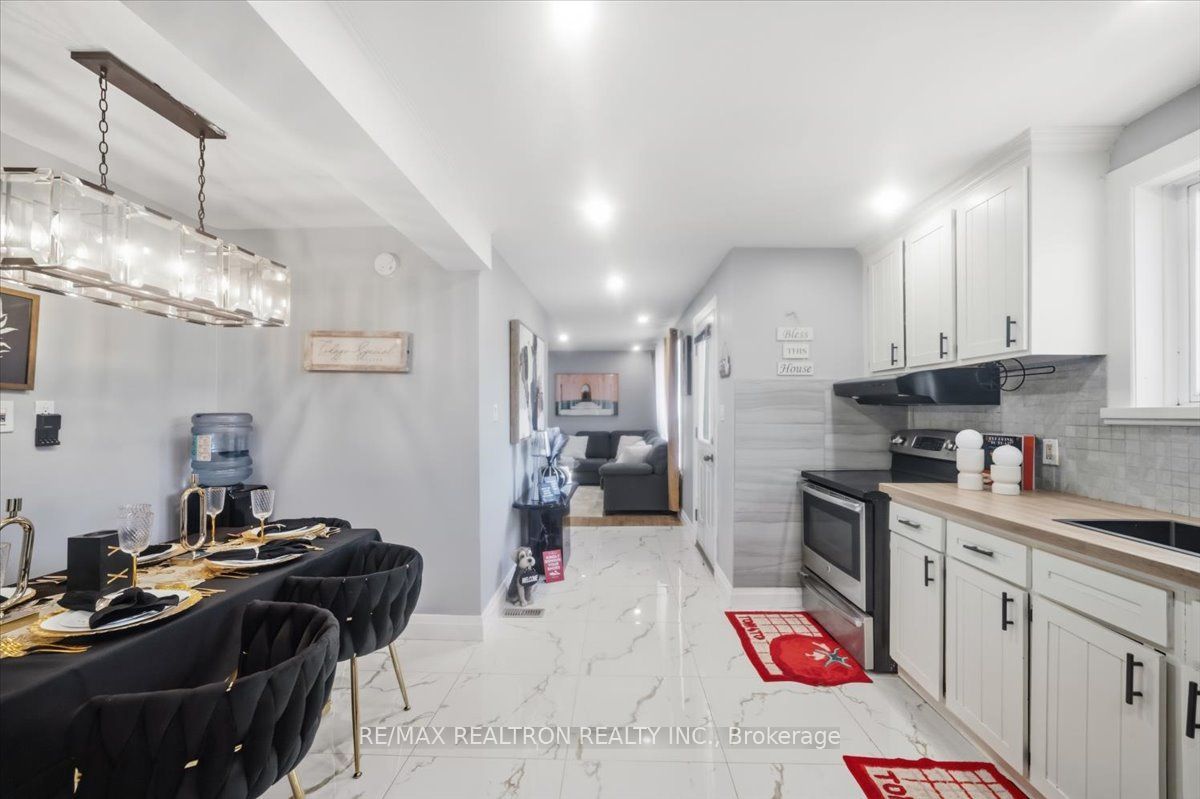 25 Simcoe Street, Orillia, ON L3W 1G5 photo 5