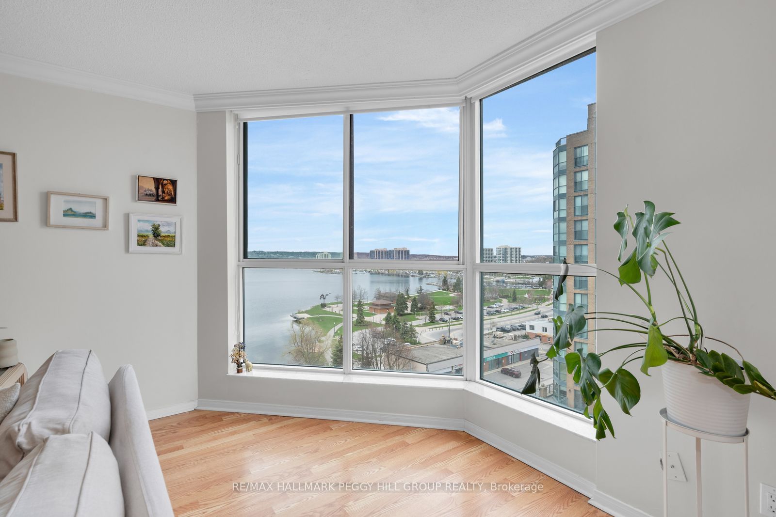 150 Dunlop Street E 904, Barrie, ON L4M 6H1 photo 2