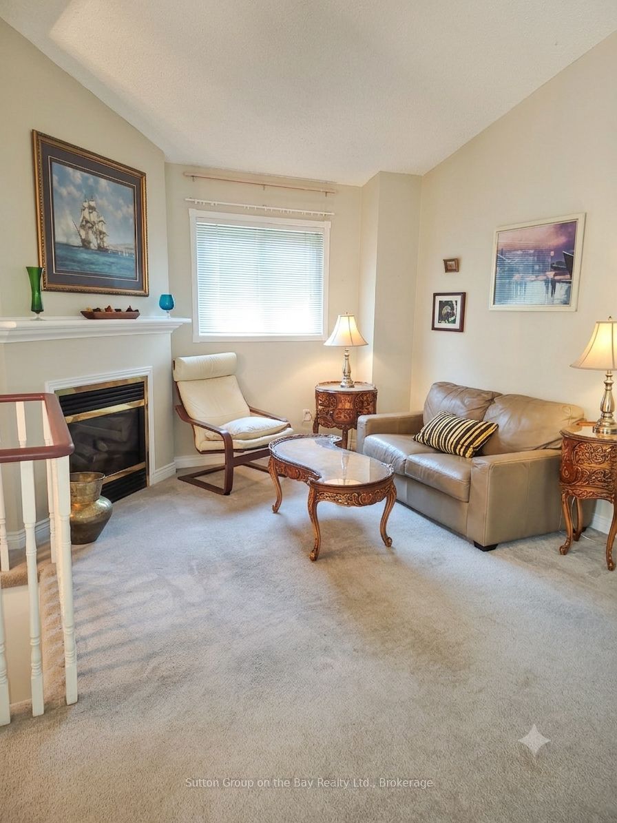 6 Donald Crescent, Wasaga Beach, ON L9Z 1E1 photo 5