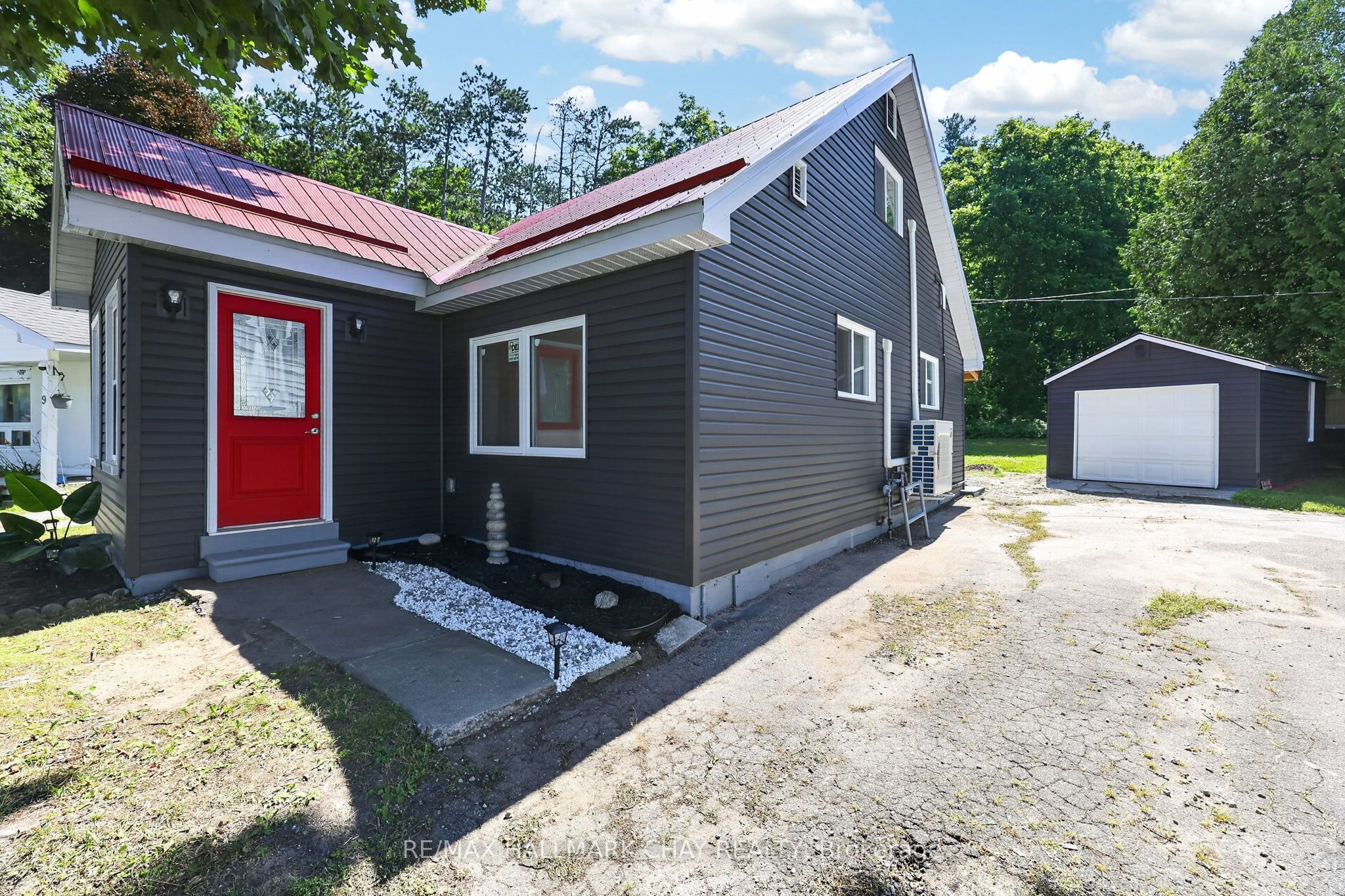 7 Victory Crescent, Penetanguishene, ON L9M 1B6 photo 3