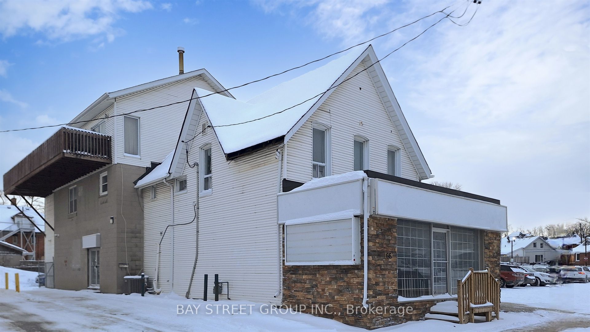 66 Maple Avenue W 102, Barrie, ON L4N 1R8 photo 2