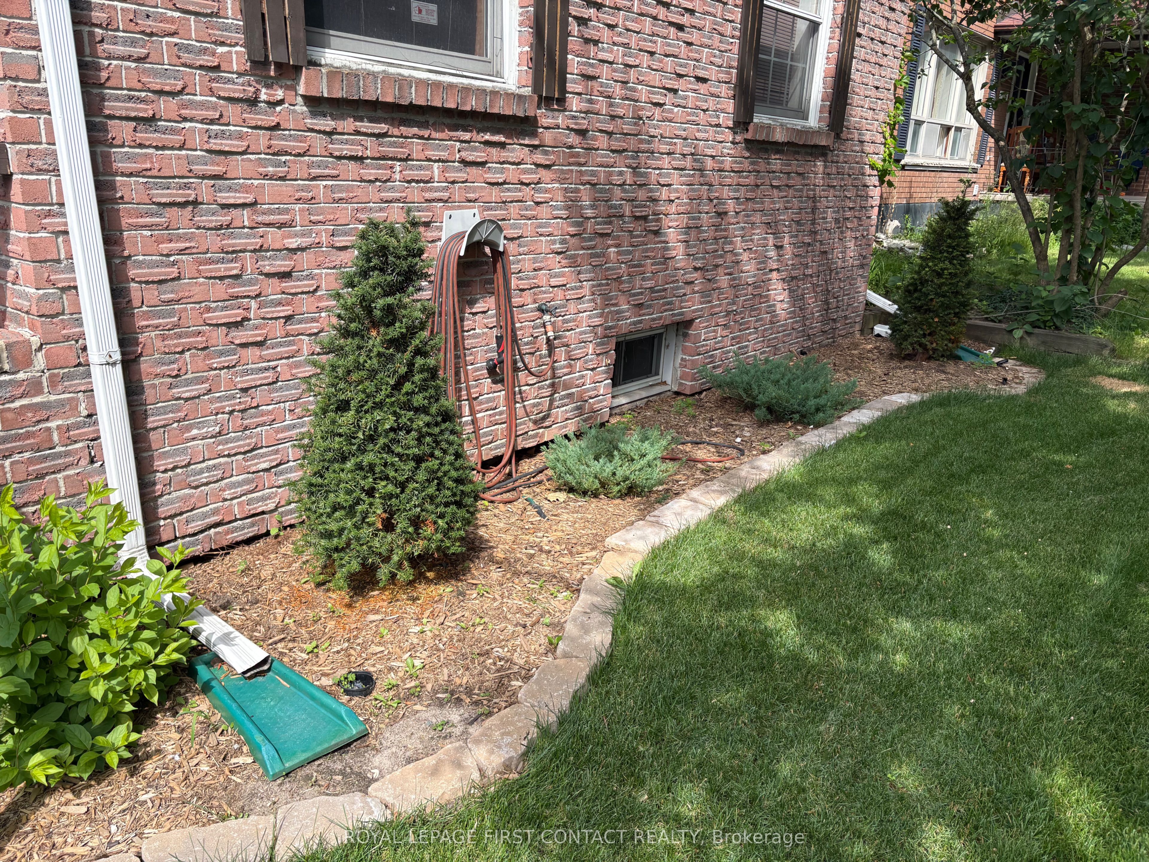 104 Eccles Street N, Barrie, ON L4N 1Y7 photo 5