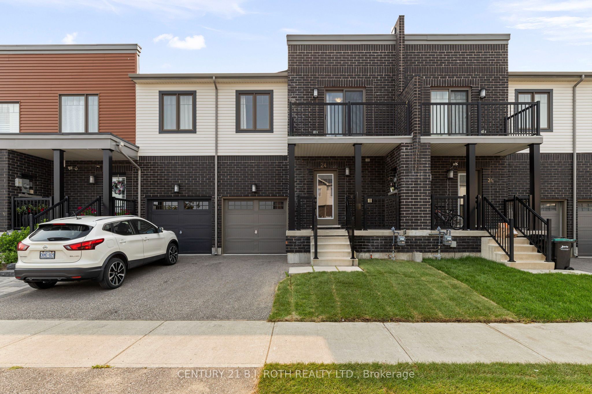 24 Brown Bear Street, Barrie, ON L9J 0H8 photo 2