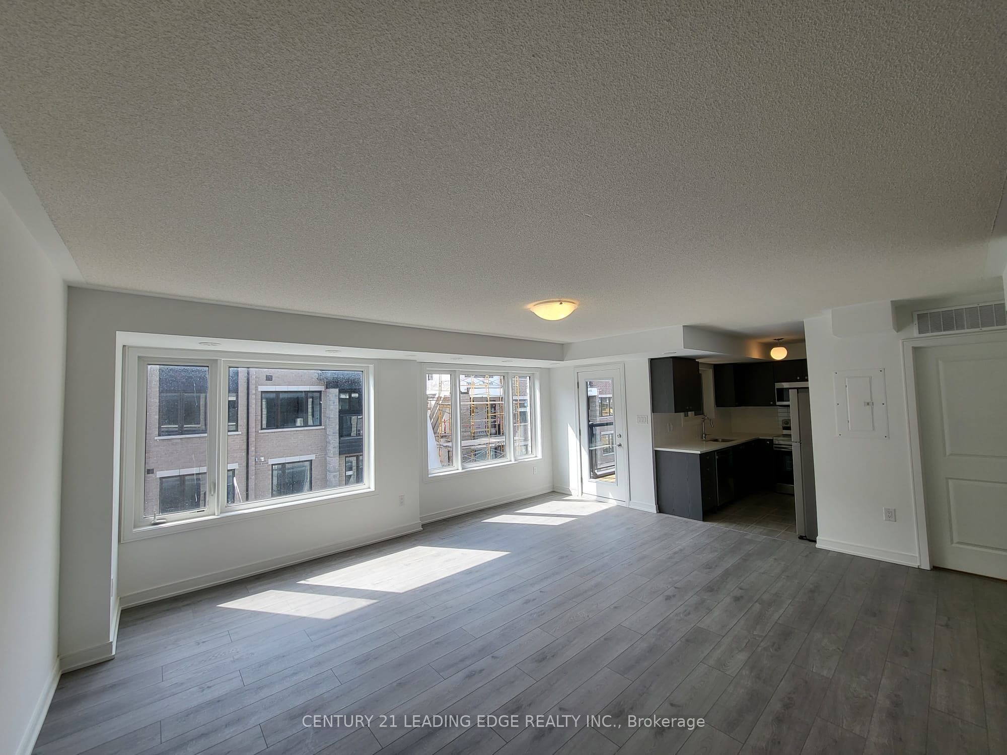 27 MAGNOLIA Lane, Barrie, ON L9J 0N9
