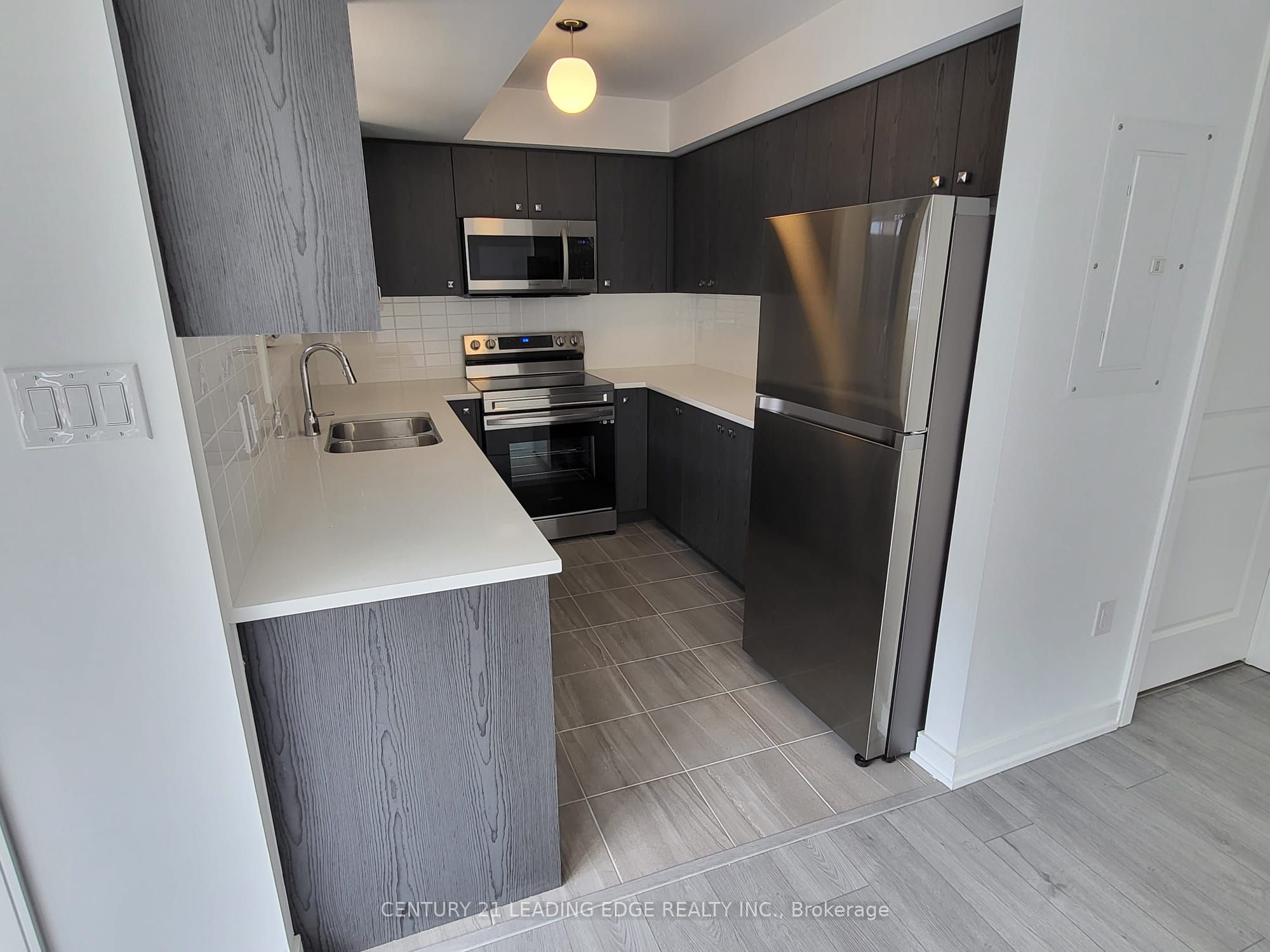 27 MAGNOLIA Lane, Barrie, ON L9J 0N9 photo 5