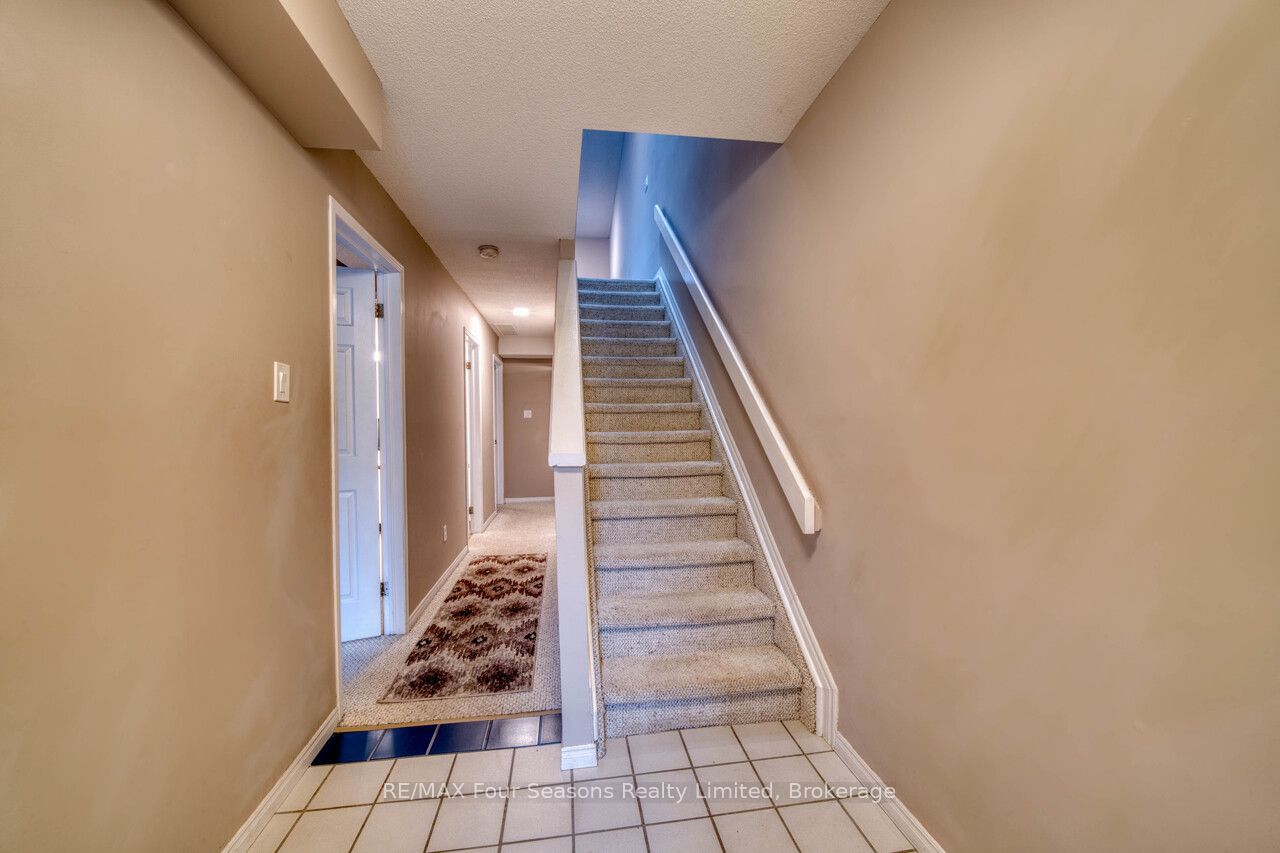 5 Harbour Street 1, Collingwood, ON L9Y 0Y6 photo 3