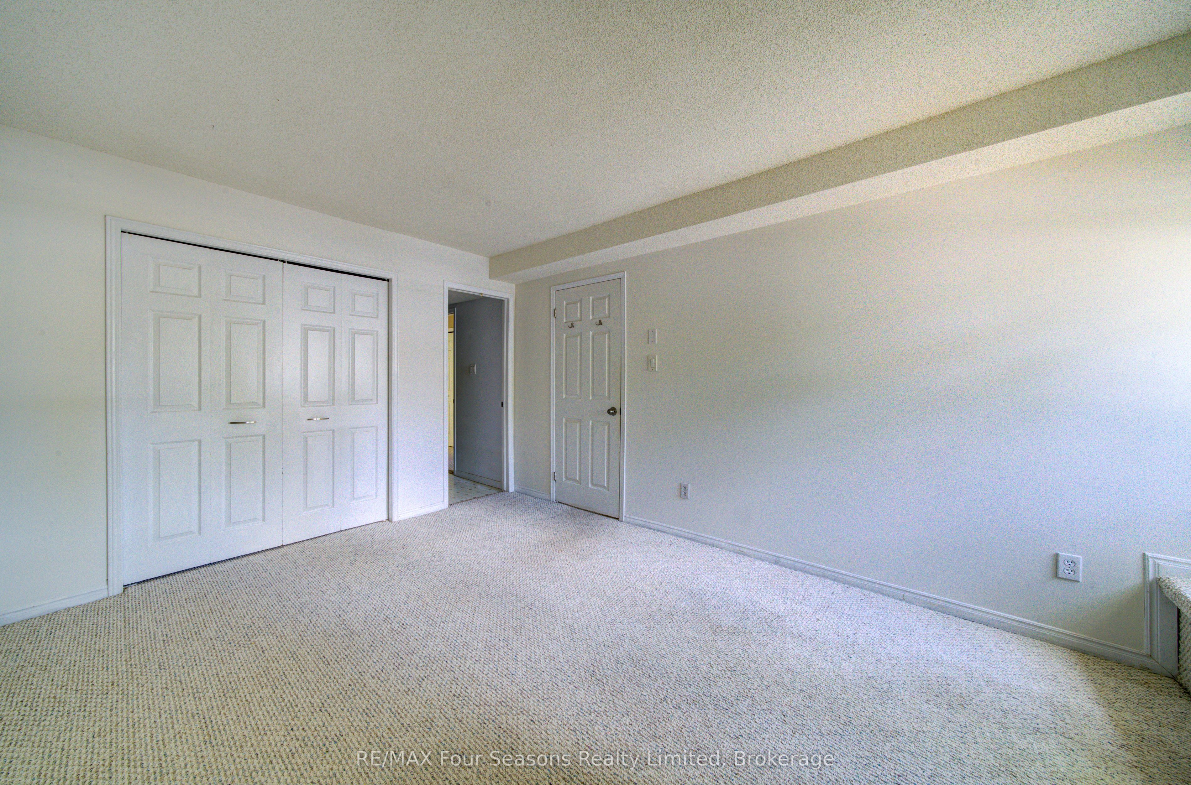 5 Harbour Street 1, Collingwood, ON L9Y 0Y6 photo 4