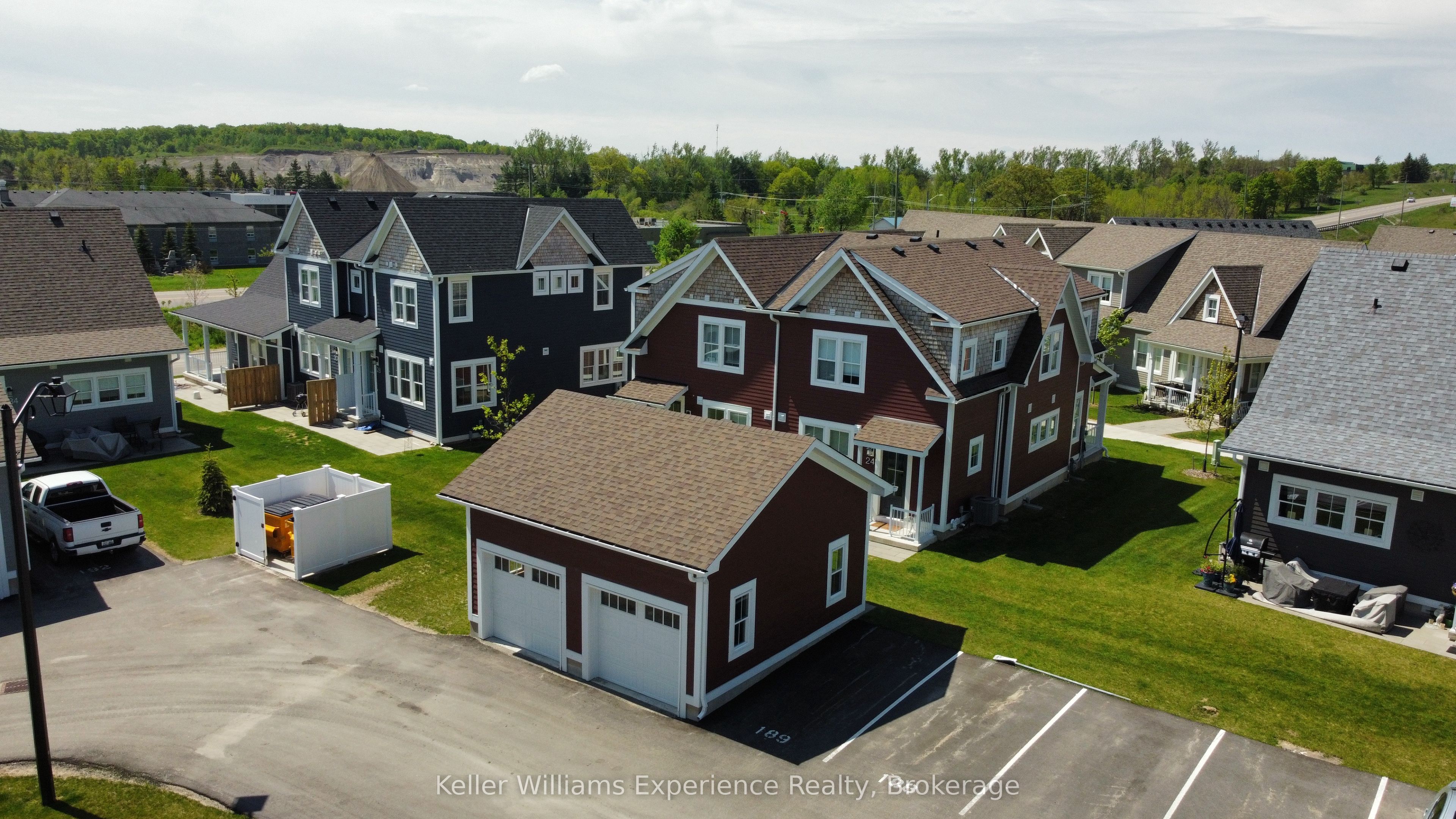 24 DANIELLE Crescent, Midland, ON L4R 0A9 photo 5