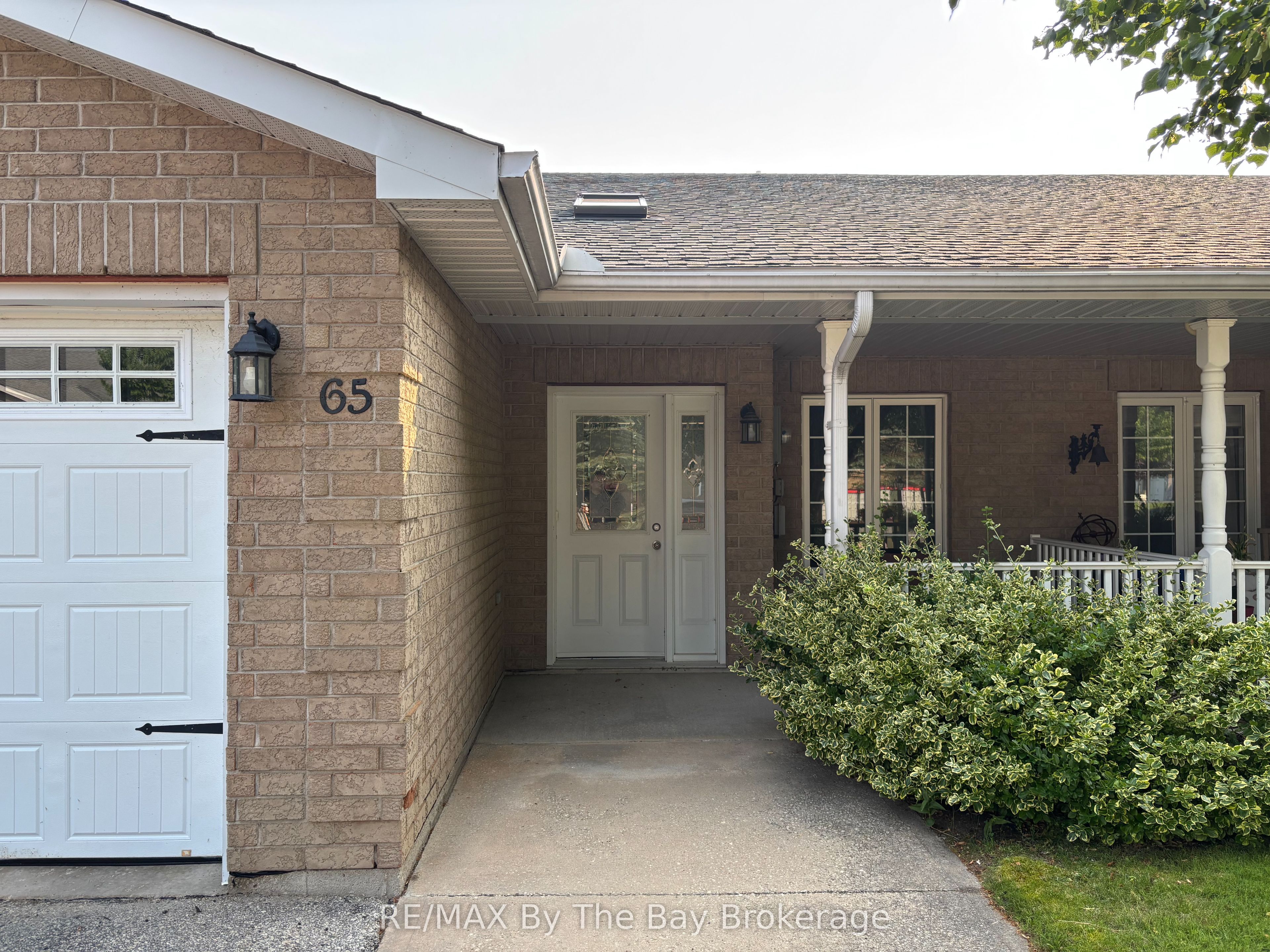65 MEADOW Lane, Wasaga Beach, ON L9Z 0A3 photo 3