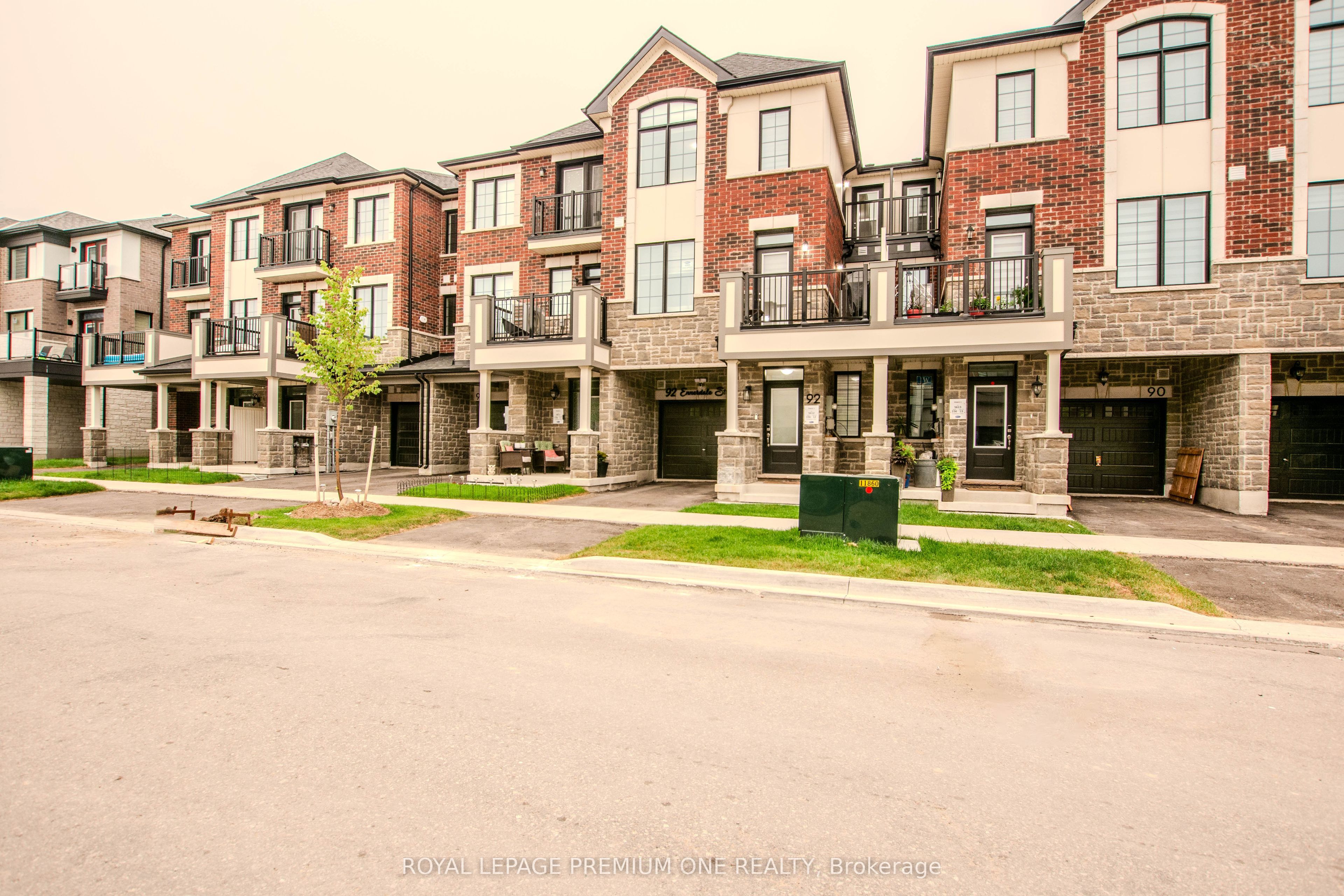 92 Ennerdale Street, Barrie, ON L9J 1A4 photo 3