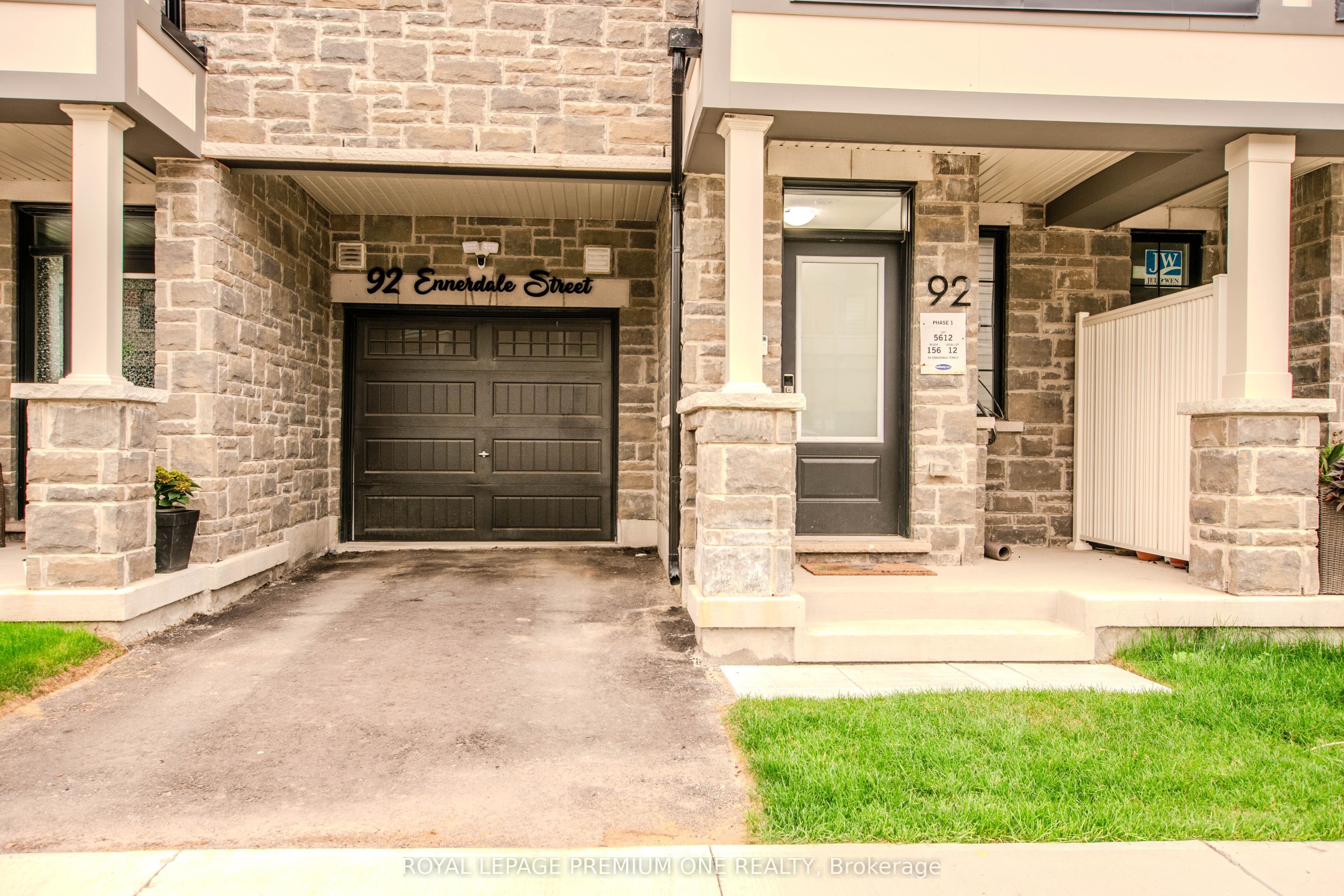 92 Ennerdale Street, Barrie, ON L9J 1A4 photo 5