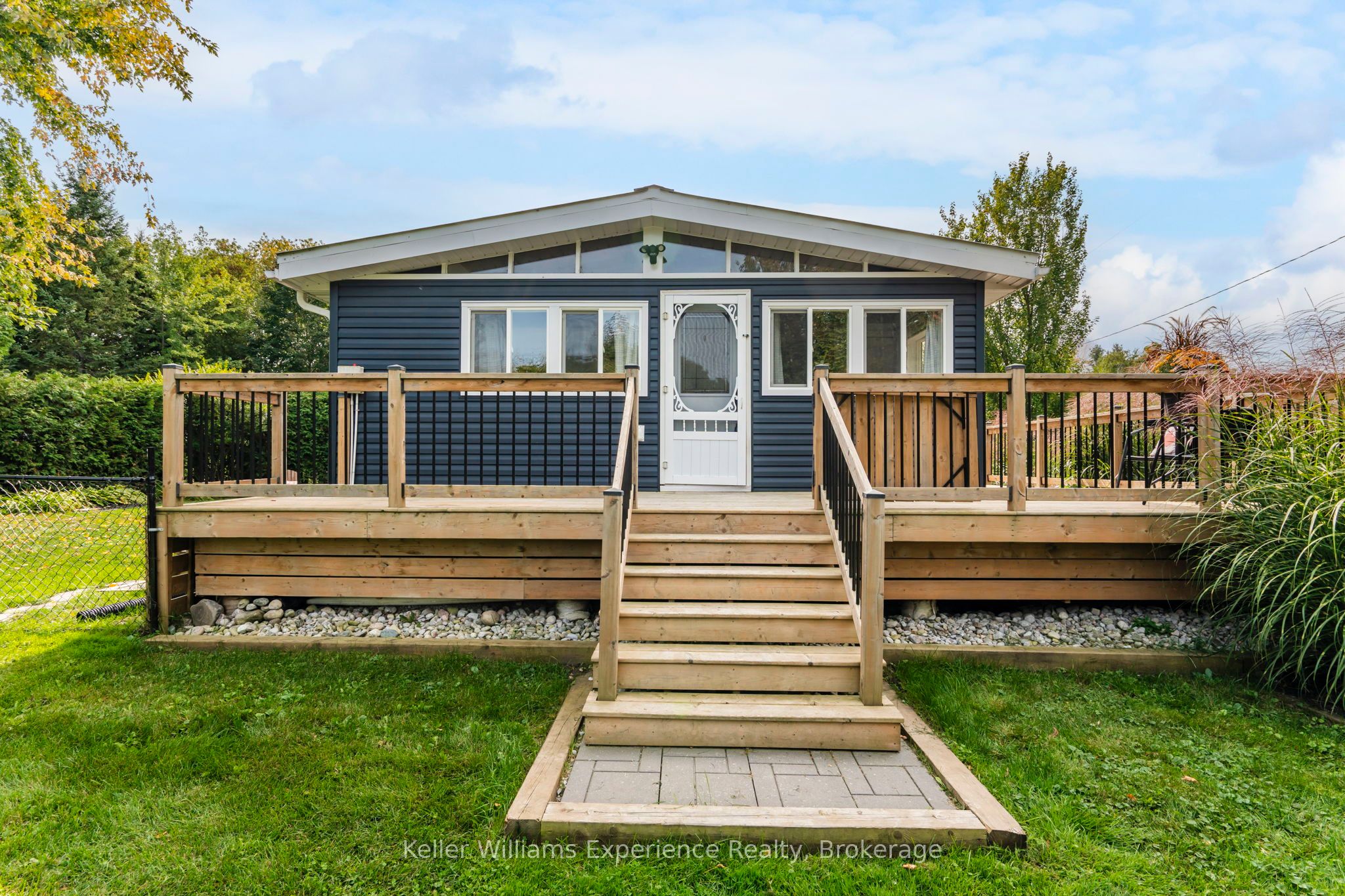 681 McMurtry Road, Midland, ON L4R 0B9 photo 2