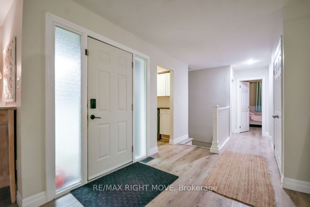 18 Creighton Street, Ramara, ON L3V 1A8 photo 3