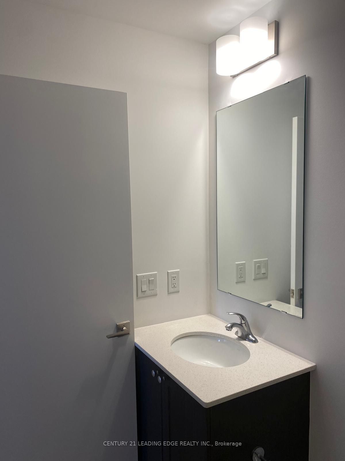 430 Essa Road 220, Barrie, ON L9J 0M1 photo 5