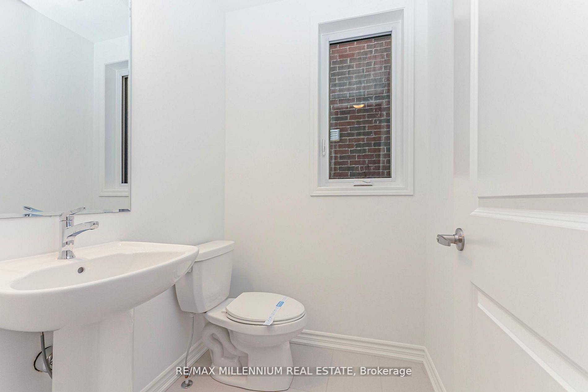 54 Gretzky Avenue, Barrie, ON L9J 1A8 photo 4