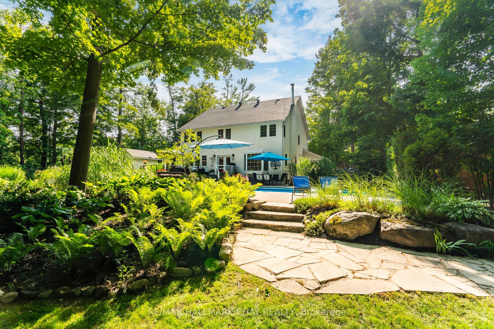18 Pine Lane, Oro-Medonte, ON L4M 4Y8 photo 5