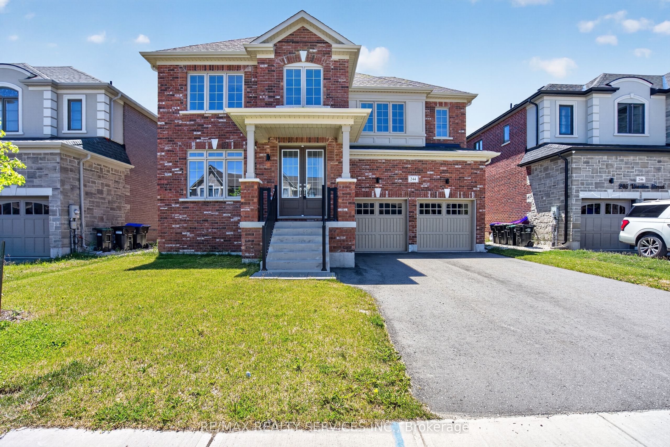 244 Warden Street, Clearview, ON L0M 1S0 photo 2