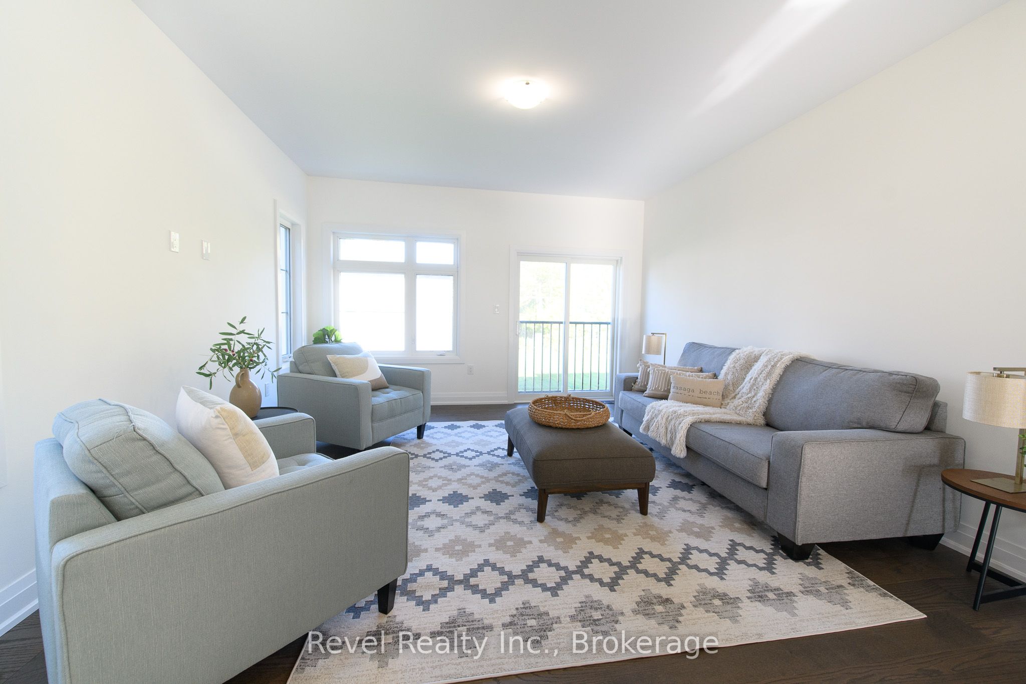 43 Joanne Crescent, Wasaga Beach, ON L9Z 2N9 photo 3