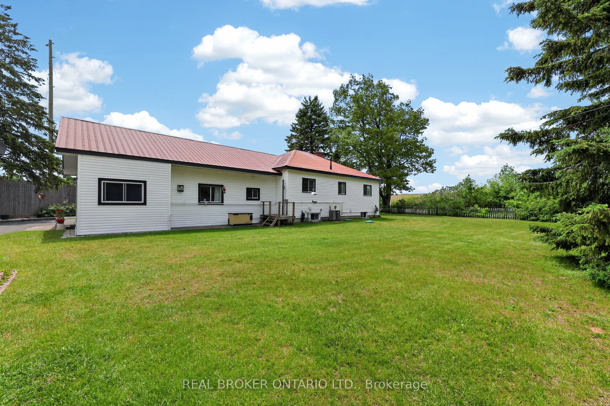 4675 Uhthoff Line, Orillia, ON L3V 6H2 photo 5
