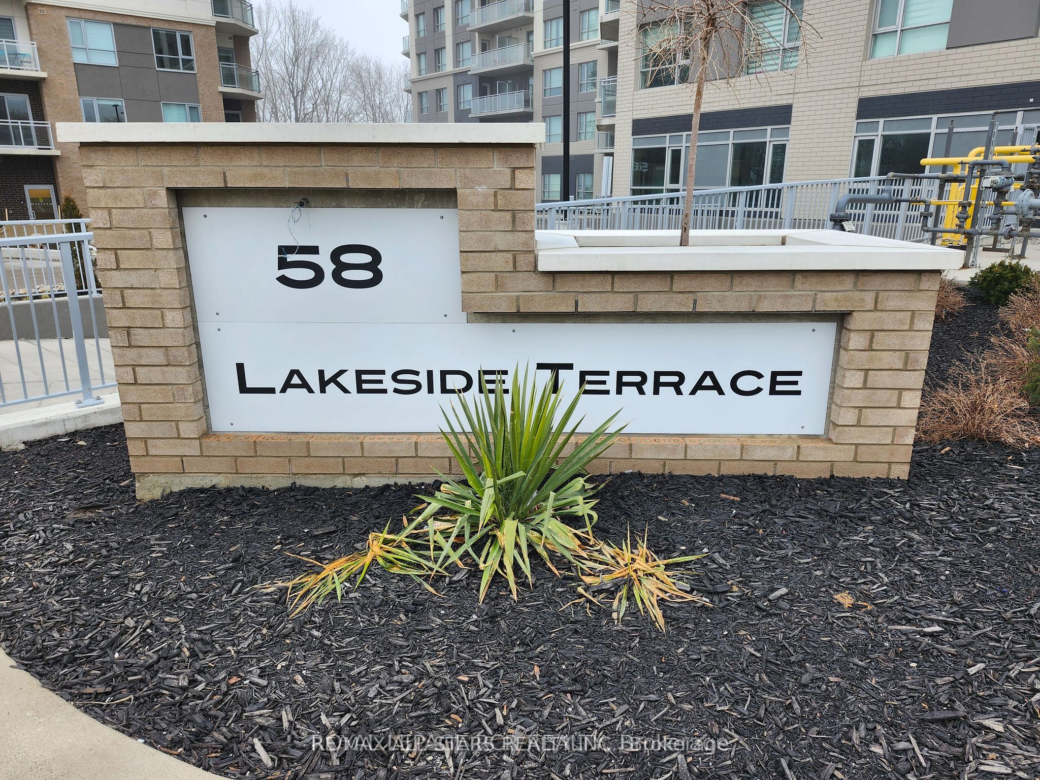 58 LAKESIDE Terrace 601, Barrie, ON L4M 0H9