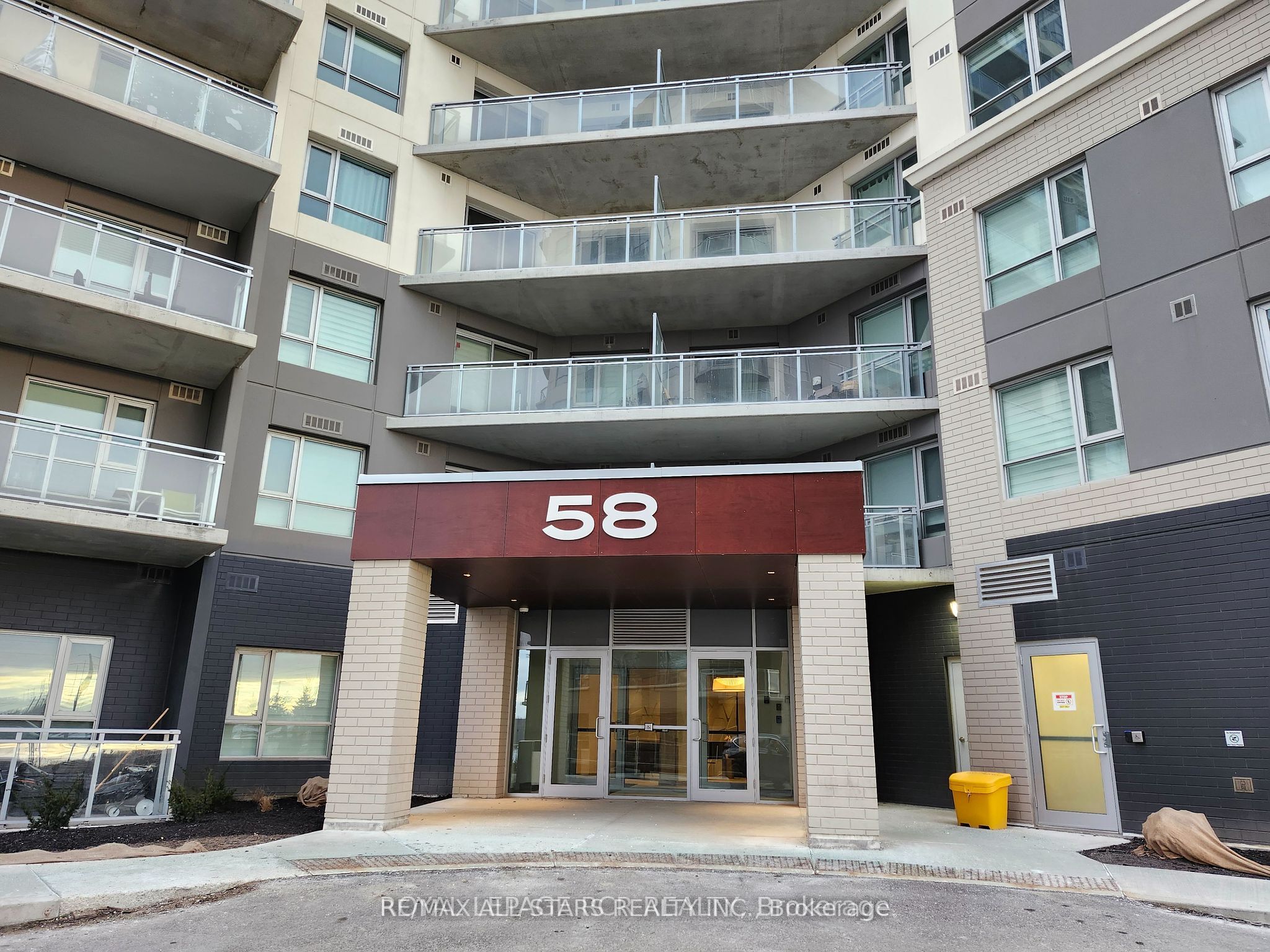 58 LAKESIDE Terrace 601, Barrie, ON L4M 0H9 photo 2