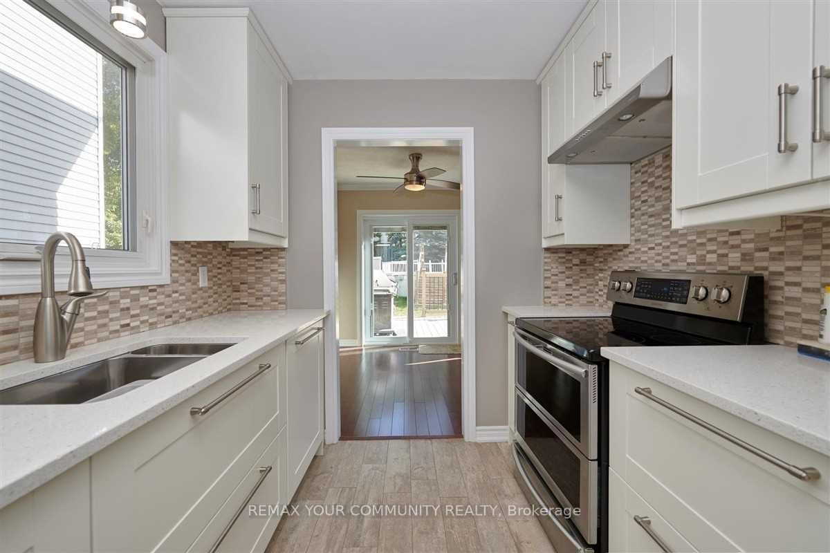 31 D'ambrosio Drive, Barrie, ON L4N 6V6 photo 5