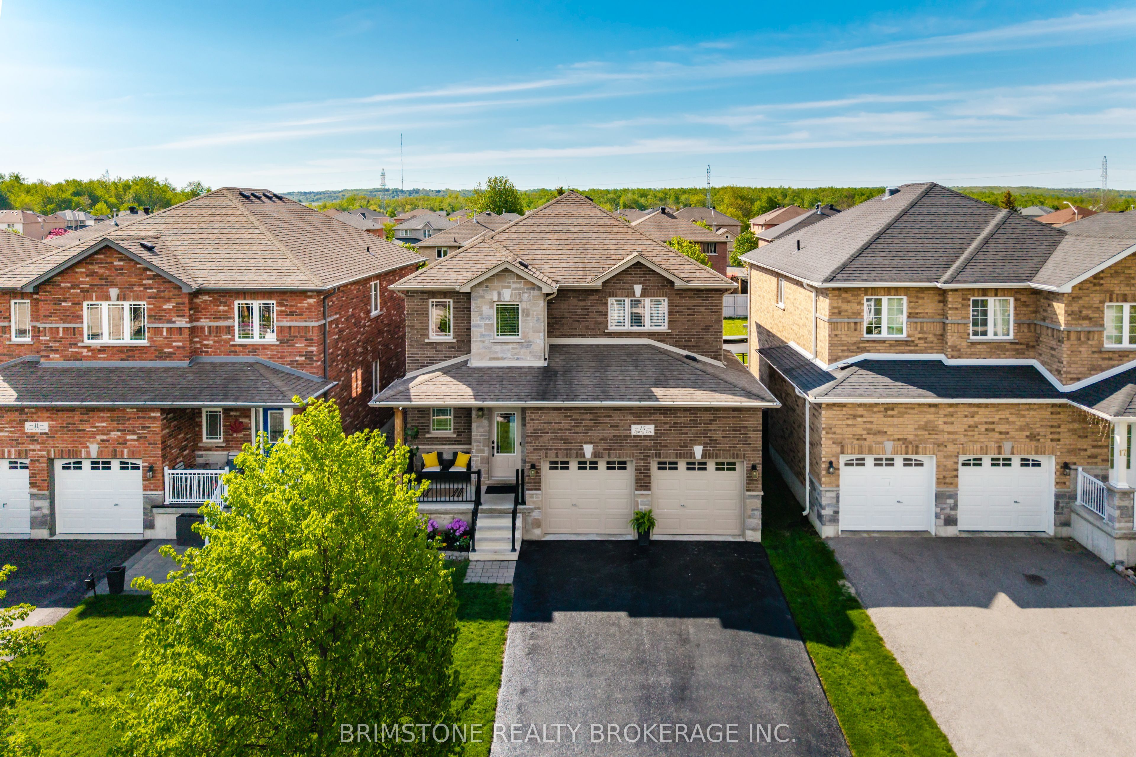 15 Lowry Court, Barrie, ON L4N 7N3 photo 2