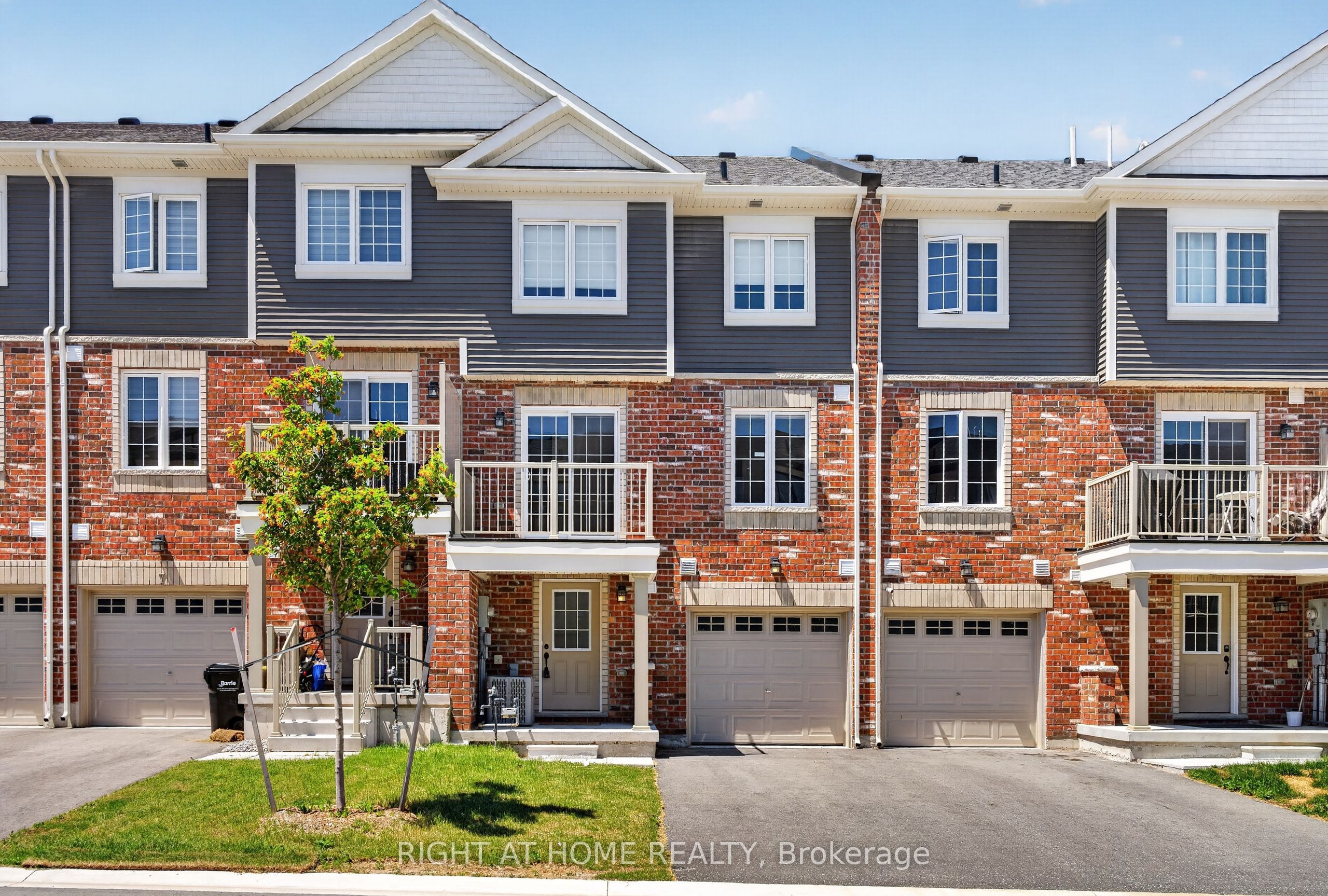 9 Silo Mews, Barrie, ON L9J 0V4 photo 2