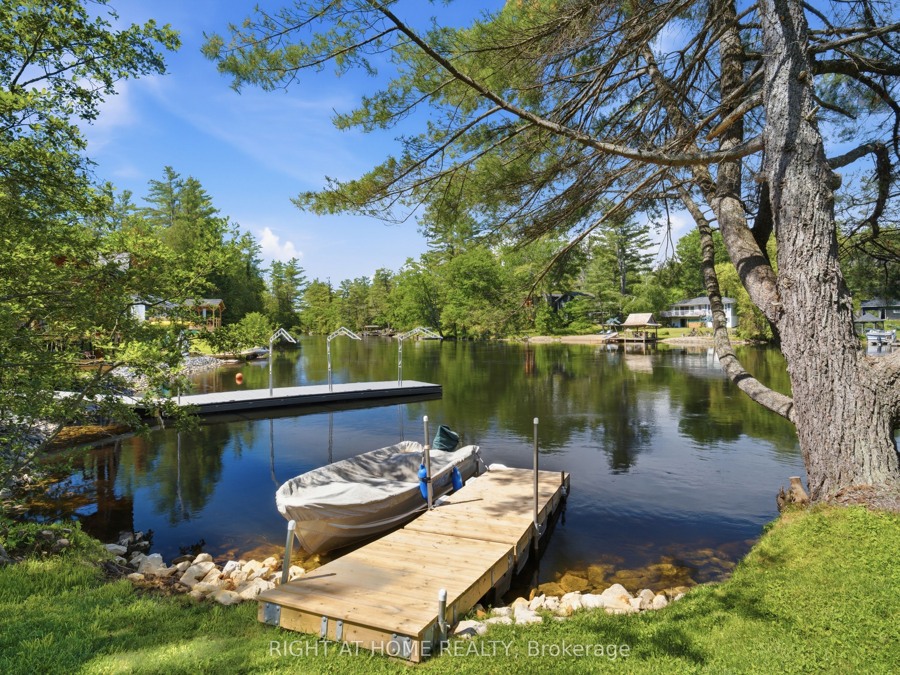 8168 Laidlaw Avenue, Ramara, ON L0K 2B0